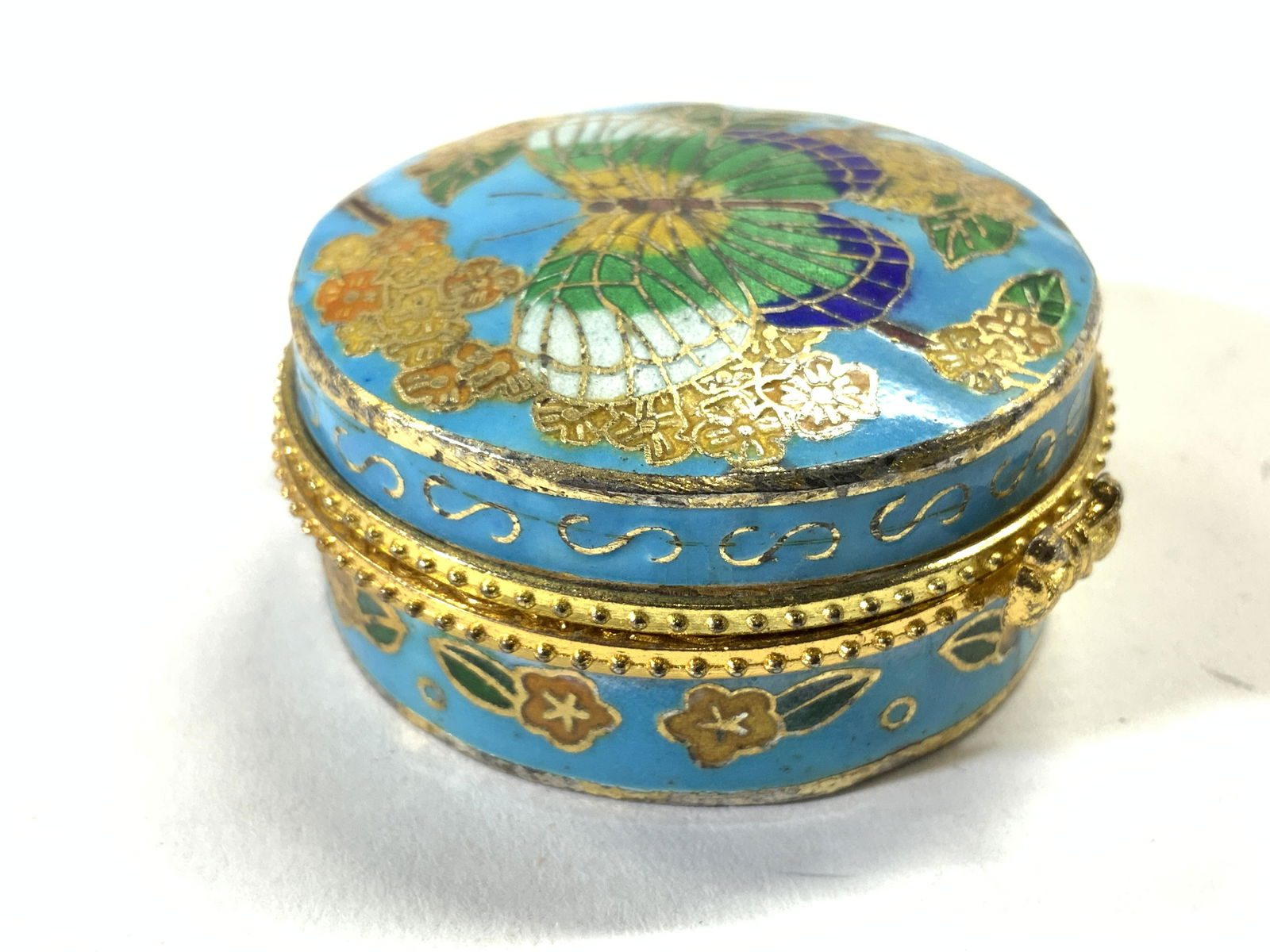 Vintage Asian Enameled Pill Box (1 of 7)