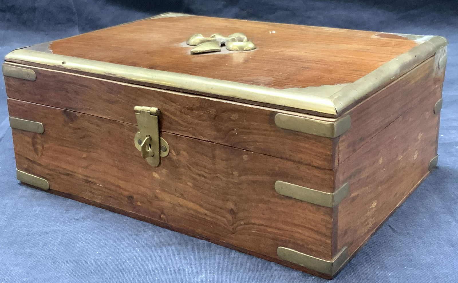 Fleur De Lis Wood & Brass Box (1 of 8)