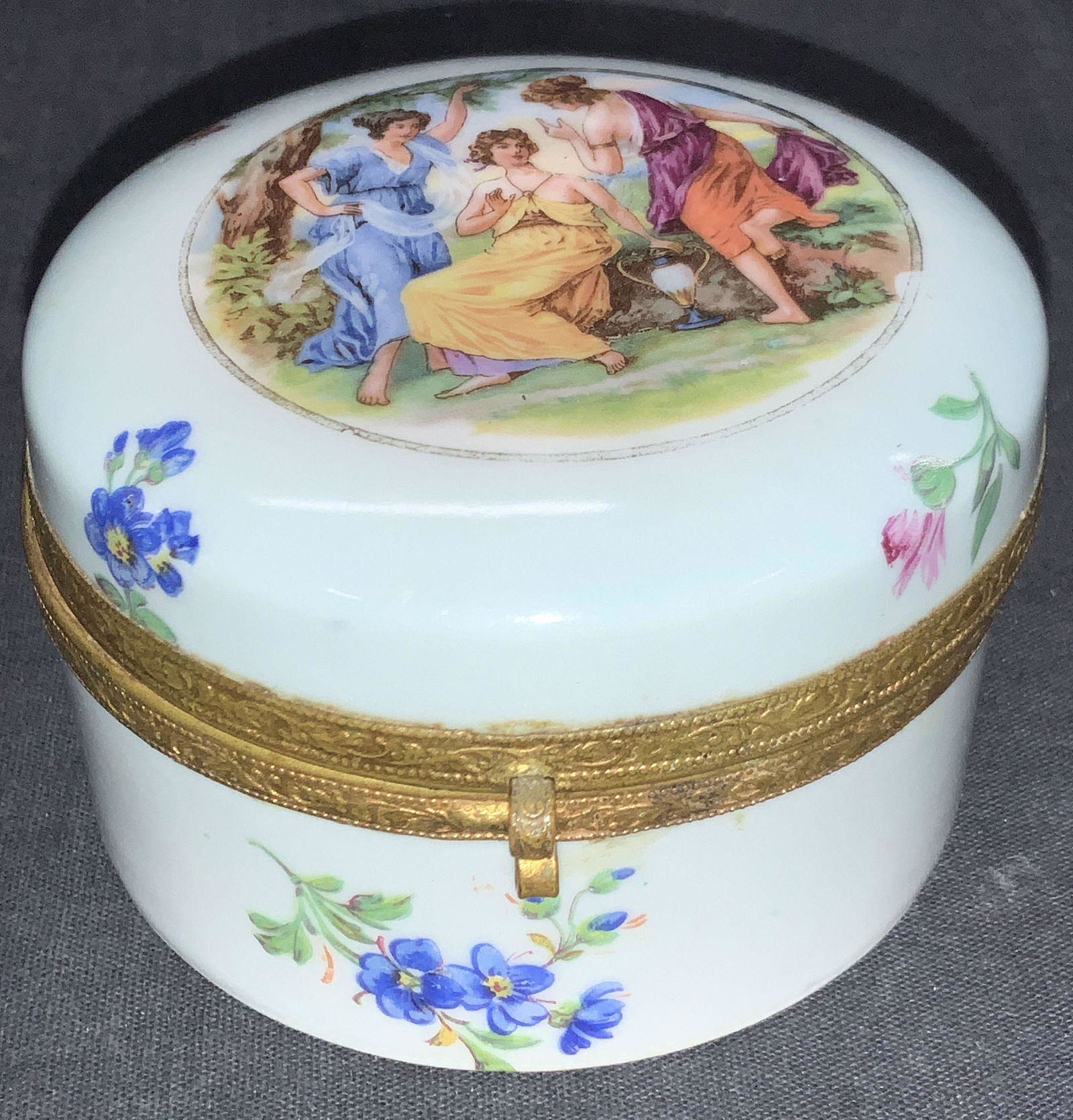 Hand Painted Porcelain Trinket Box W Mirror (1 of 8)
