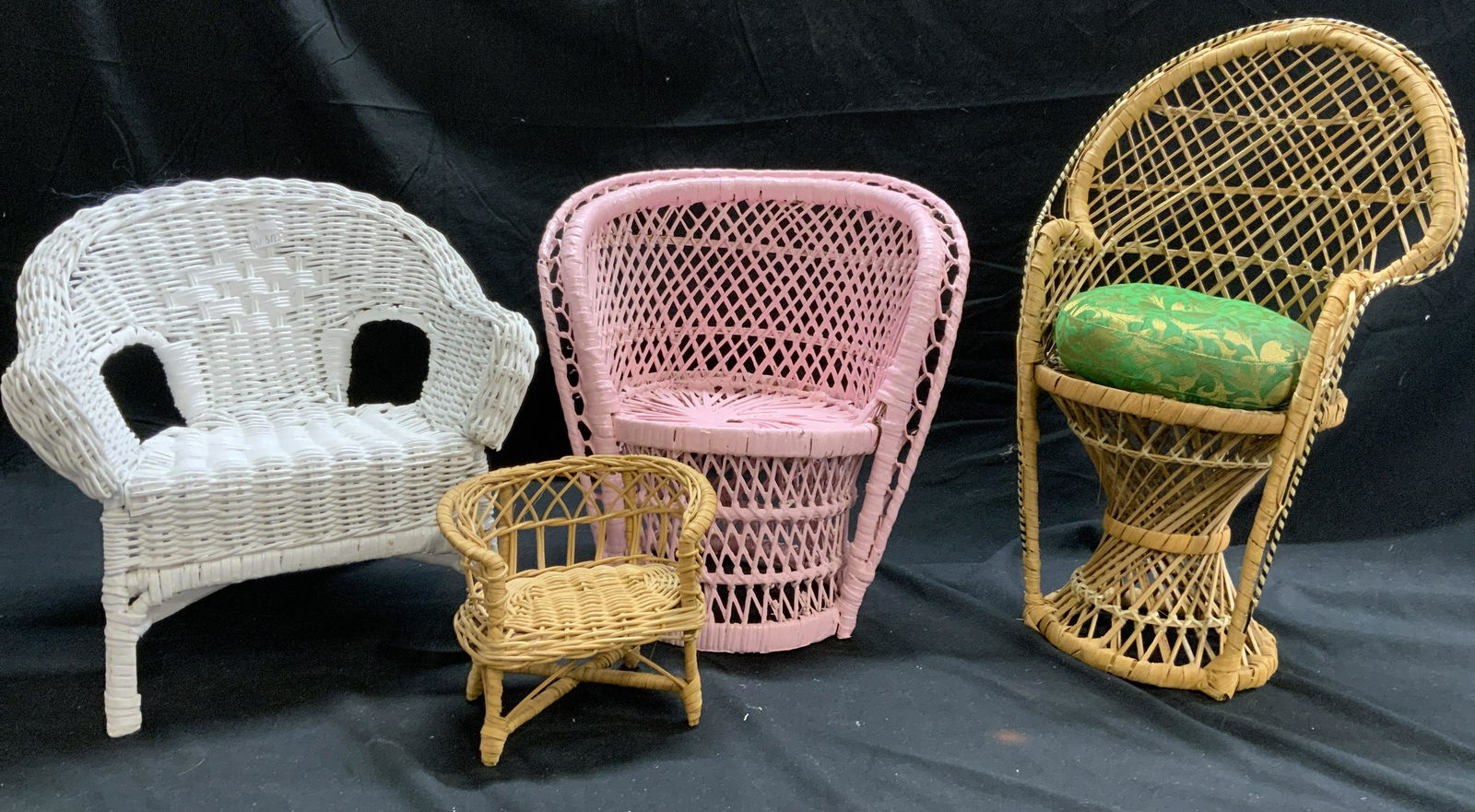 Lot 4 Vintage Woven Wicker Doll Chairs (1 of 5)