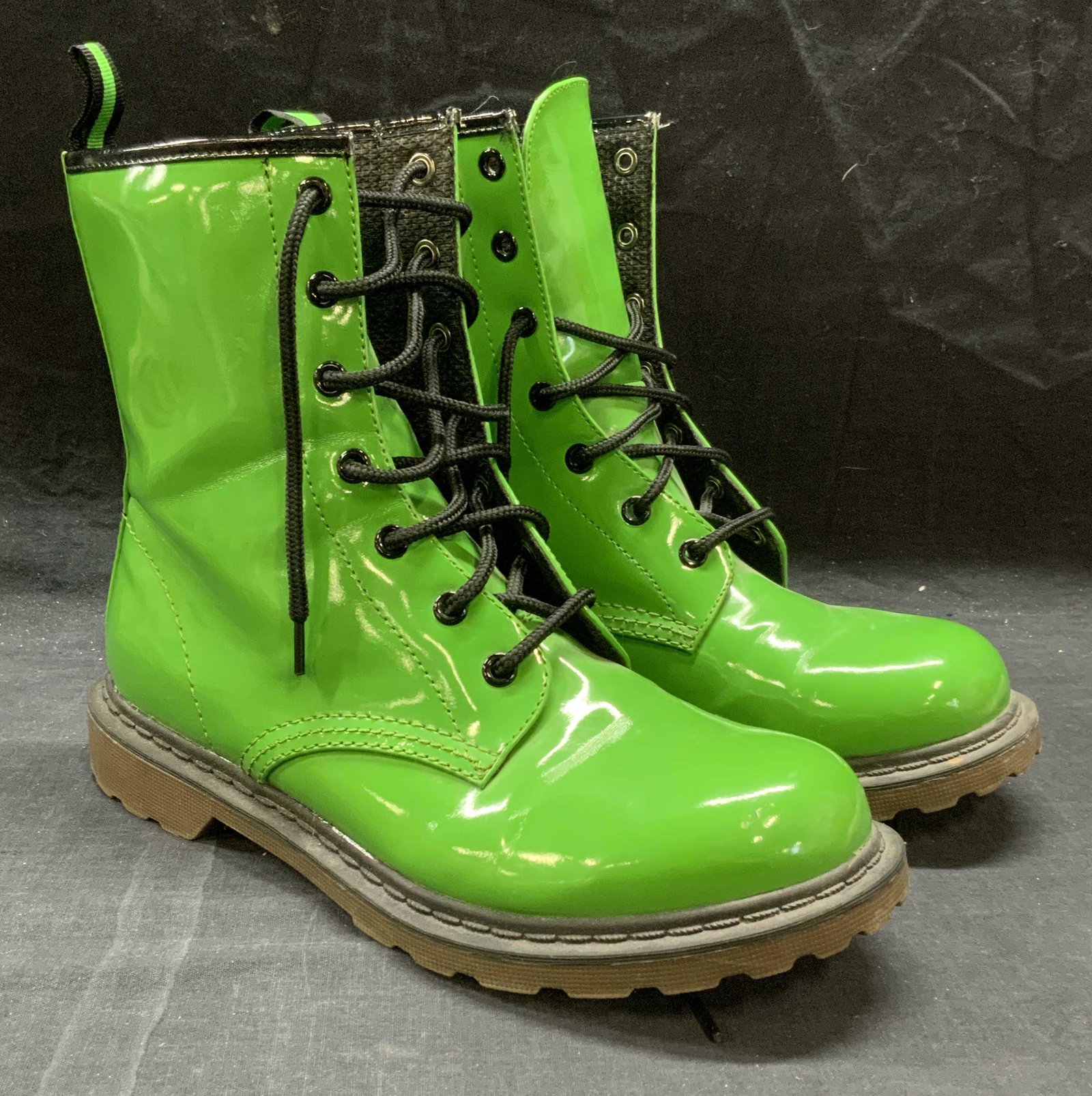 NO BOUNDARIES Green Faux Leather Boots: No Boundaries green faux patent leather boots. Size 10. Designer label to sole. All man made material. Some wear to material consistent with exposure. No boundaries, no boundaries boots, ladies design