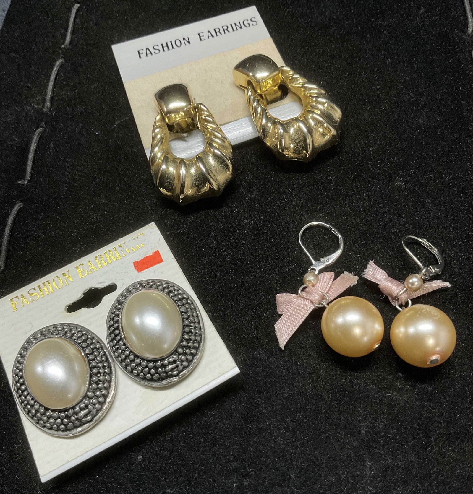 Lot 3 FASHION Earrings, Clip On & More (1 of 6)