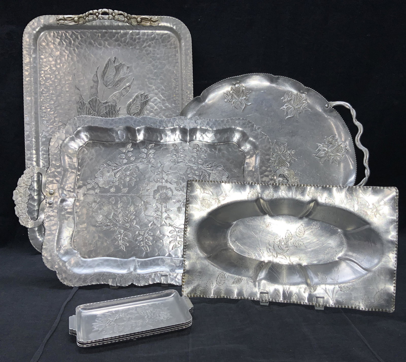 Group Lot 8 Embossed Aluminum Trays (1 of 13)