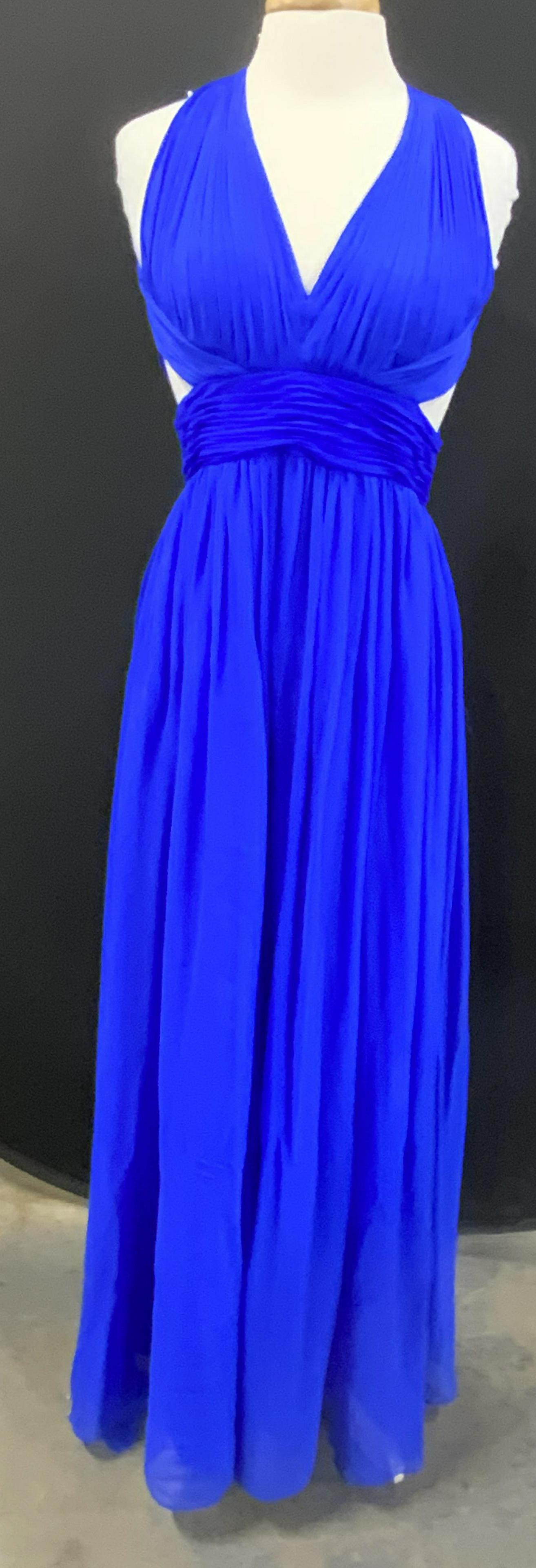 AIDEN MATTOX Blue Halter Neck Silk Gown: Aiden MATTOX blue halter neck gown. Size 6. 100% silk. Polyester lined. Gently worn. Aiden MATTOX, Aiden MATTOX dress, ladies designer dress, ladies designer gown, ladies designer halter neck dress, l