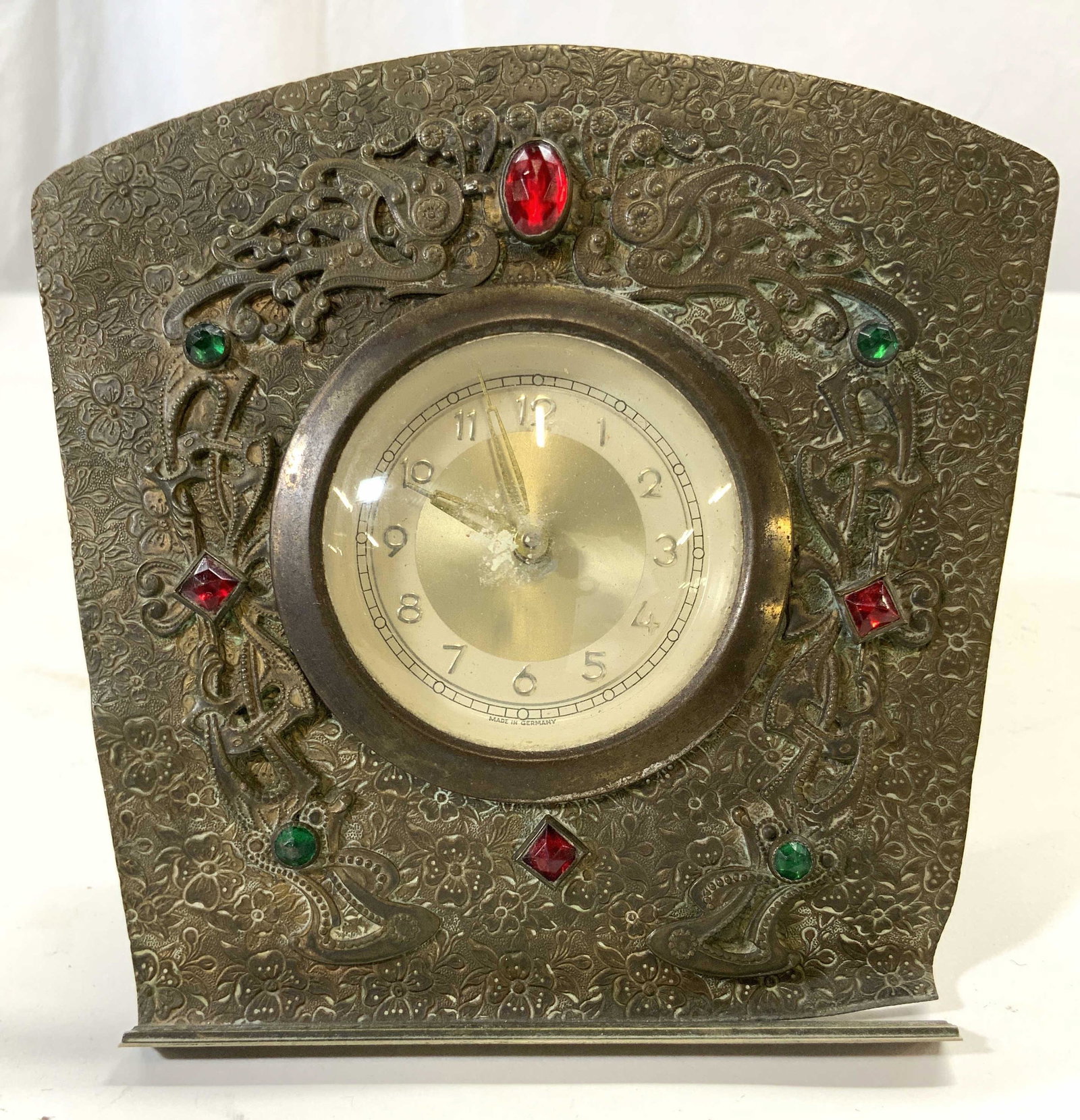 Vntg Ornate Tabletop Clock W Rhinestones Detail (1 of 6)