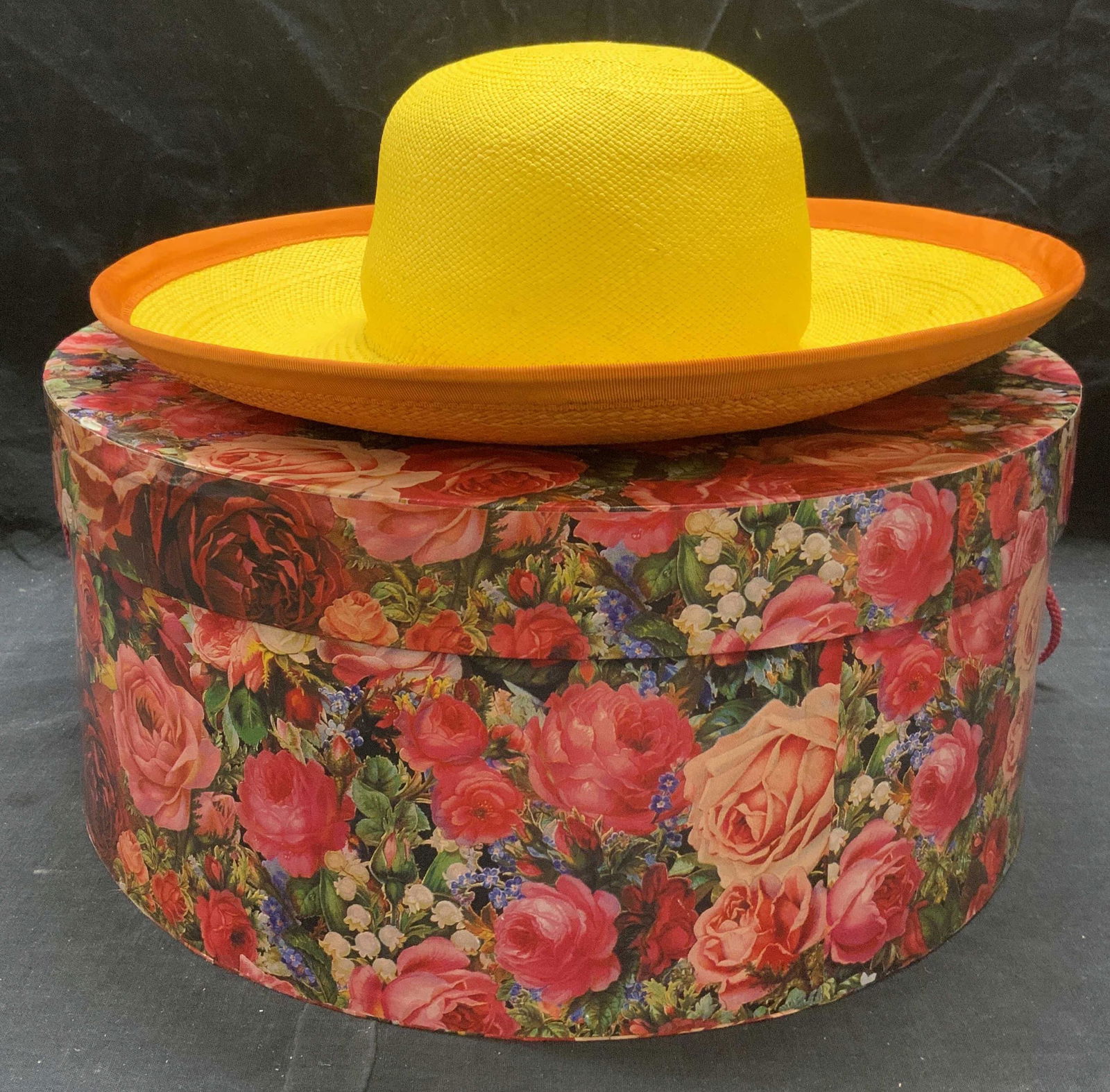KOKIN Yellow Straw Sun Hat with Hat Box USA (1 of 7)