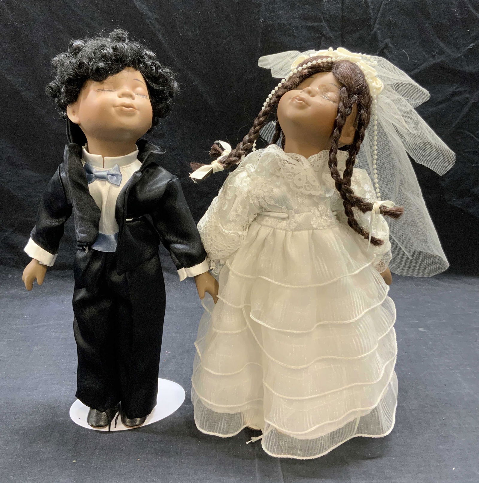 Pair Porcelain Bride & Groom Display Dolls (1 of 8)