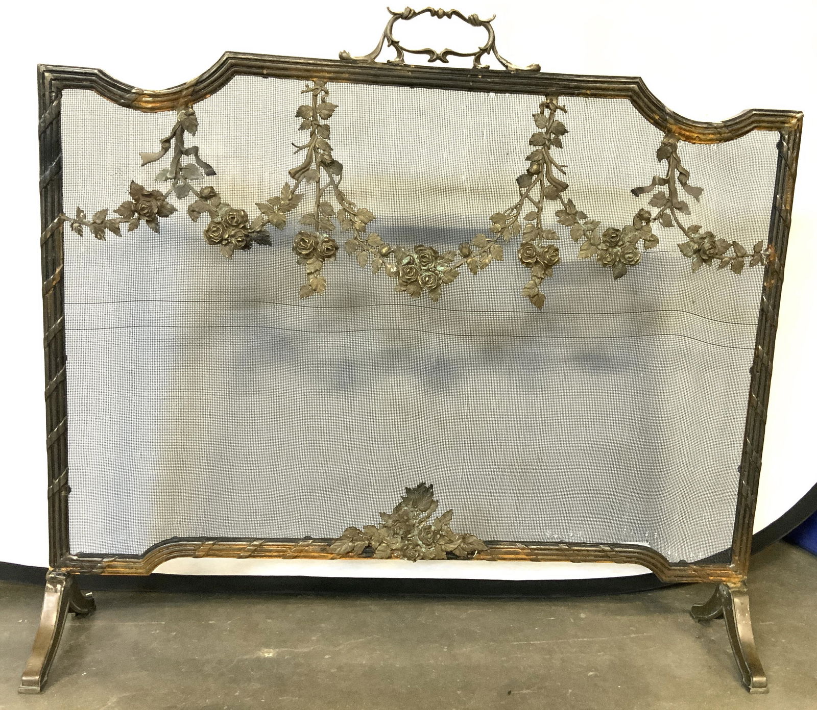 Vtg Rococo Style Iron & Mesh Fireplace Screen (1 of 8)