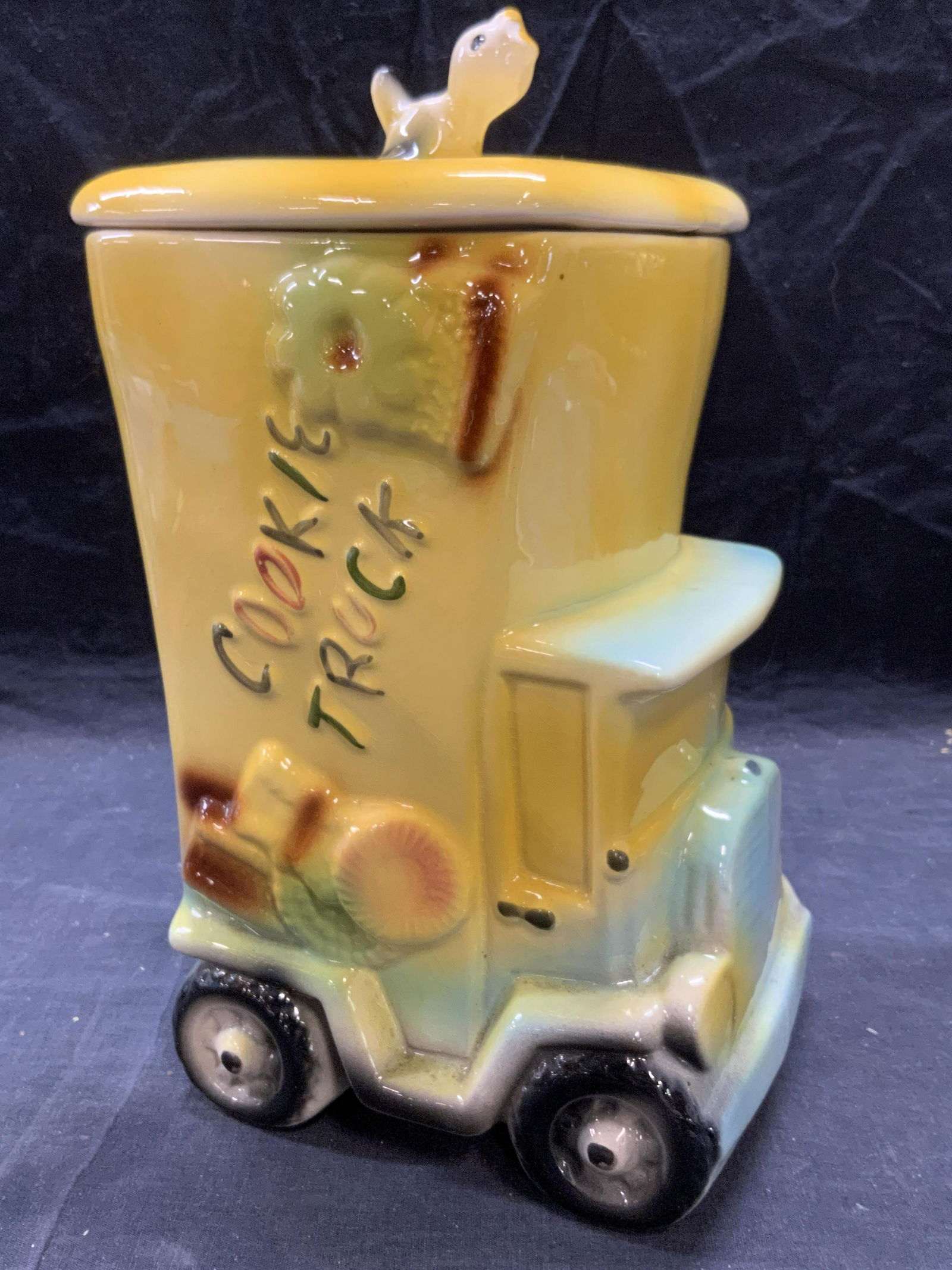 Vintage Ceramic Cookie Truck Cookie Jar (1 of 8)
