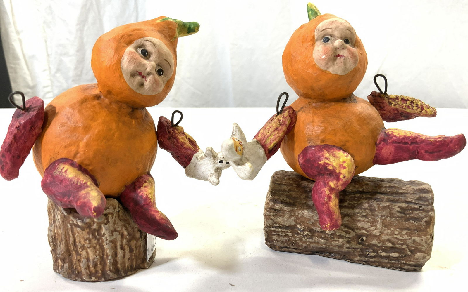 DEBBEE THIBAULT FIDDLE DEE DAH Lot 2 Folk Art Figs (1 of 6)
