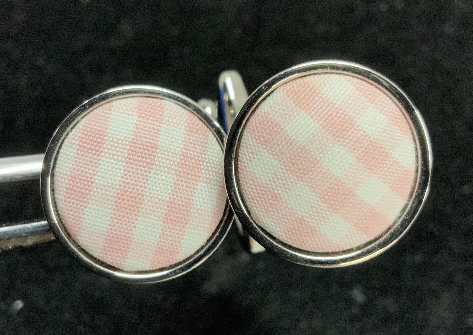 Silvertone and Gingham Cotton Mens Cufflinks (1 of 6)