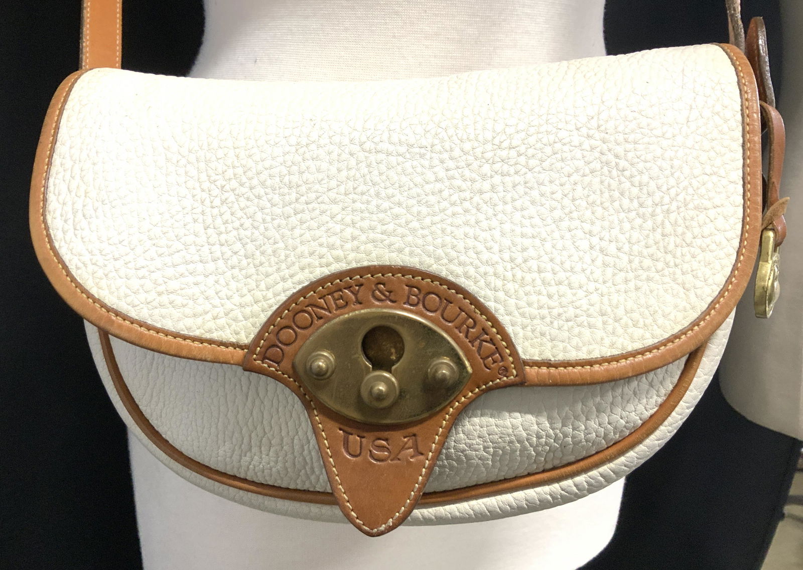 Dooney and bourke flap tab deals satchel