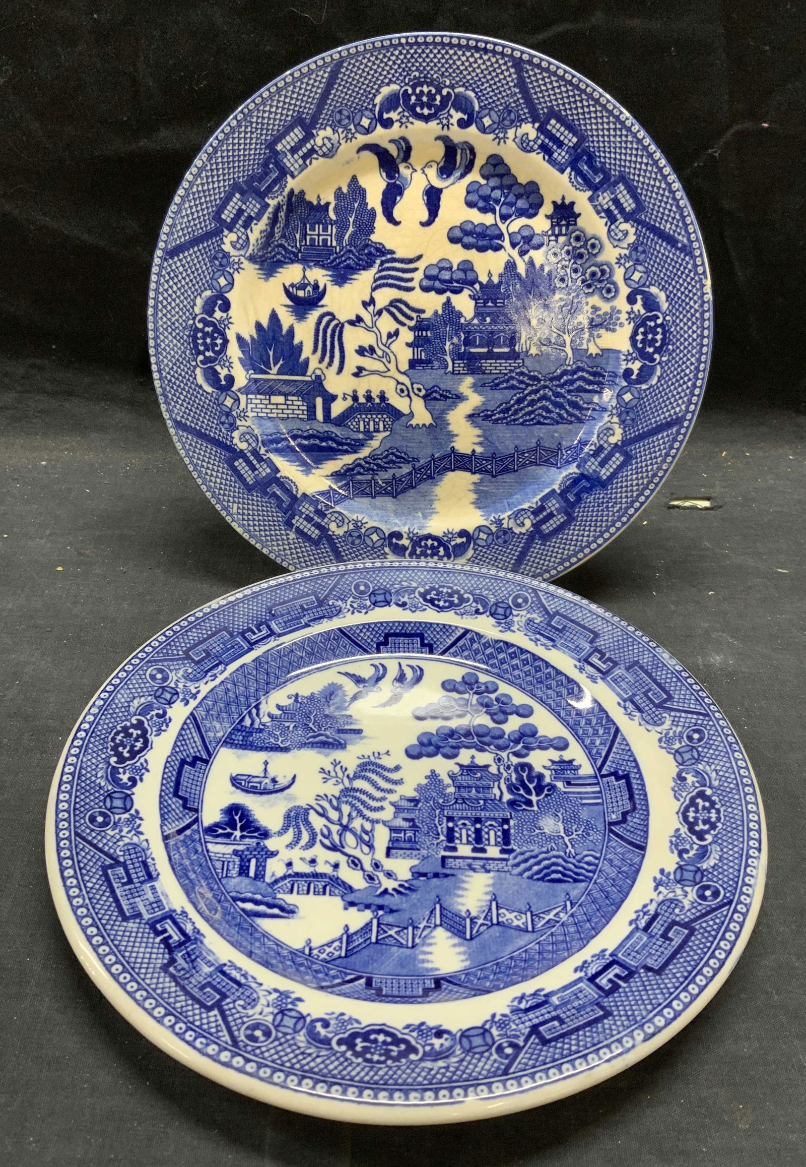 Lot 2 NASCO & STRAUS Ceramic Blue Willow Plates (1 of 8)