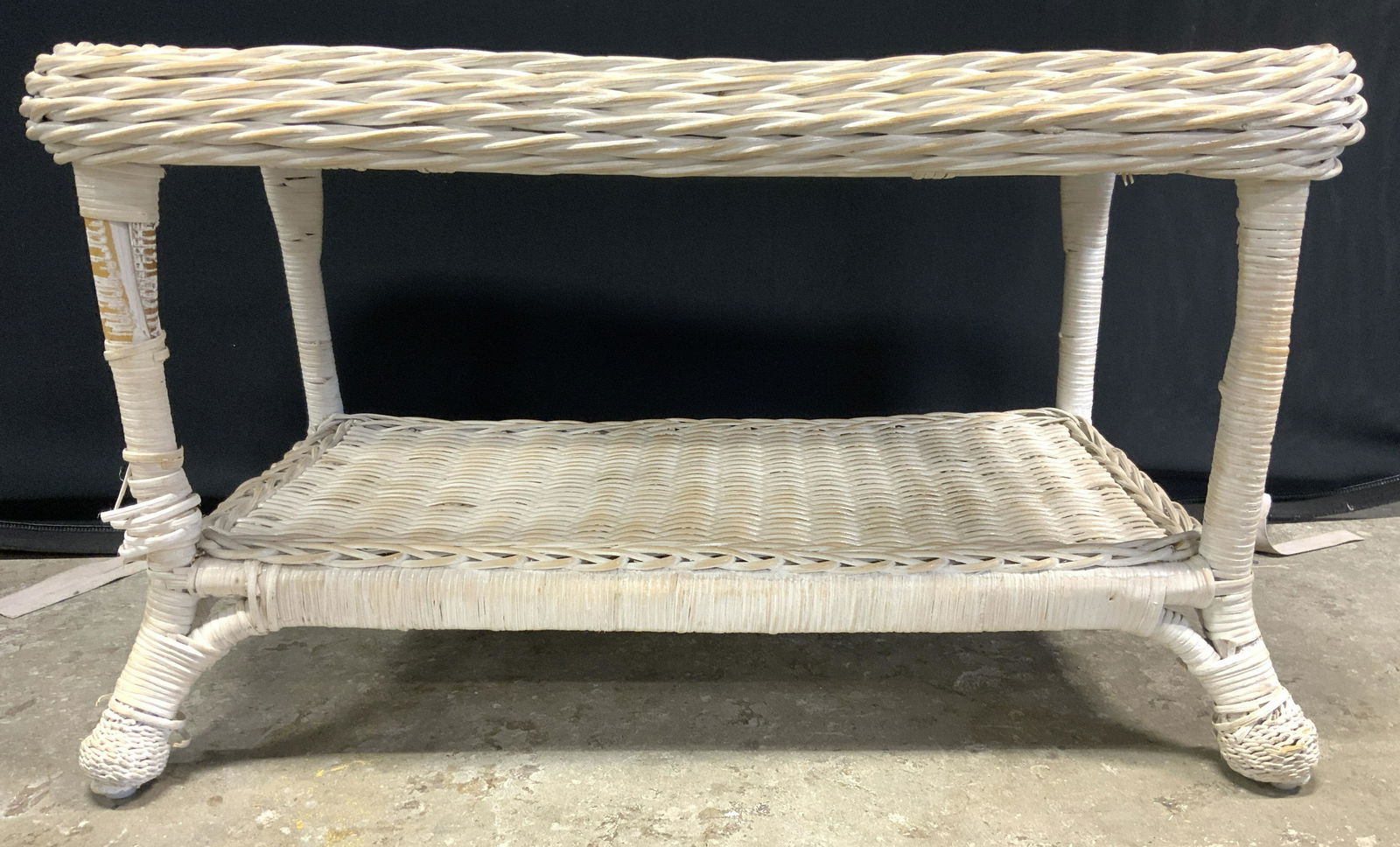 Vintage White Wicker Coffee Table (1 of 7)