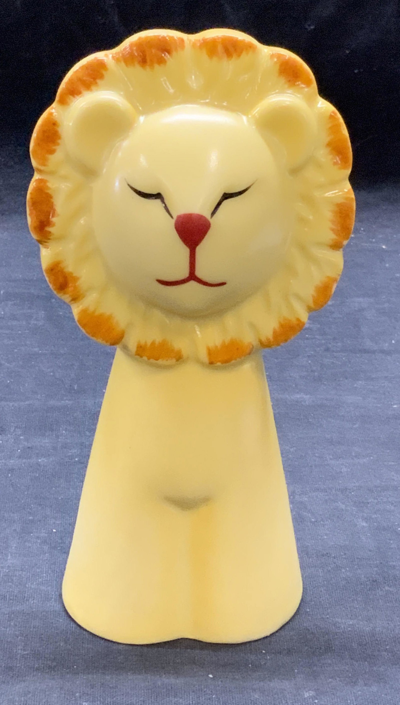 Yellow Porcelain Lion Figurine, Japan: Yellow toned porcelain lion figurine. Marked Japan to interior. Measures approx. 3 inches wide and 6 inches tall. In good condition. Includes box. Lion, porcelain lion, lion figurine, home decor, home