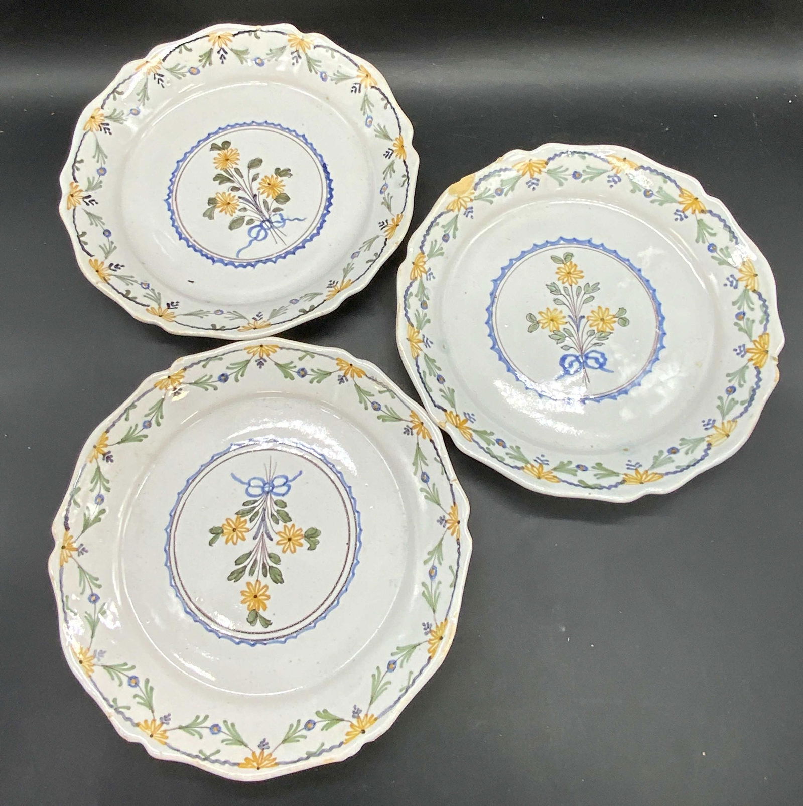 Set 3 Vintage Handmade Floral Pottery Plates (1 of 10)