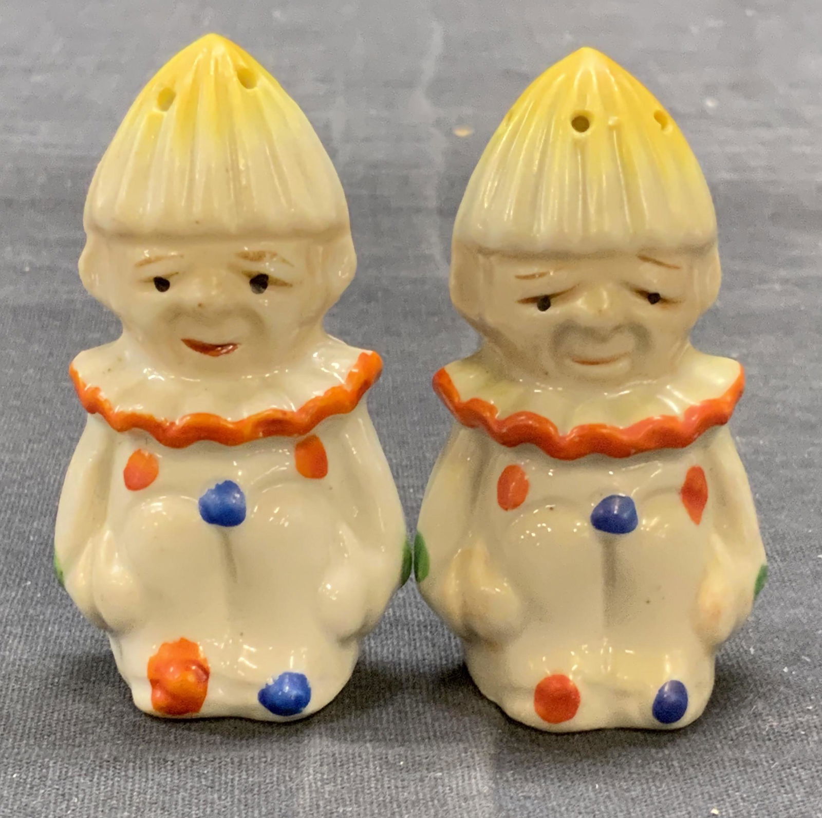 Vintage Ceramic Clown Salt & Pepper Shakers (1 of 8)