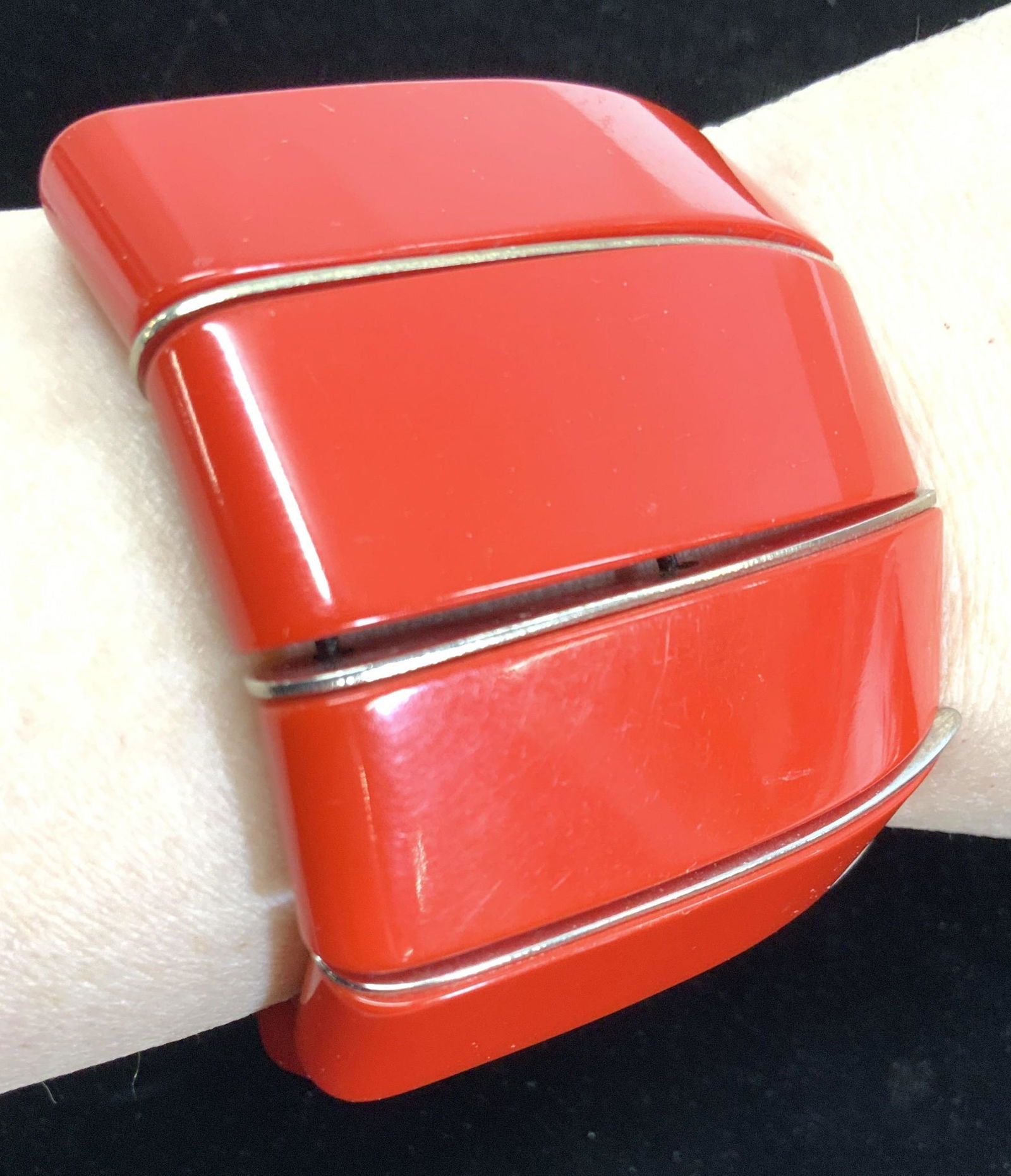 Chunky Red Resin & Metal Bracelet, Jewelry (1 of 7)