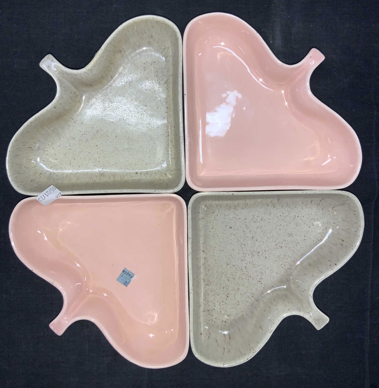 Set 4 Valley Vista Pottery Spade Shape Nut Dishes (1 of 6)