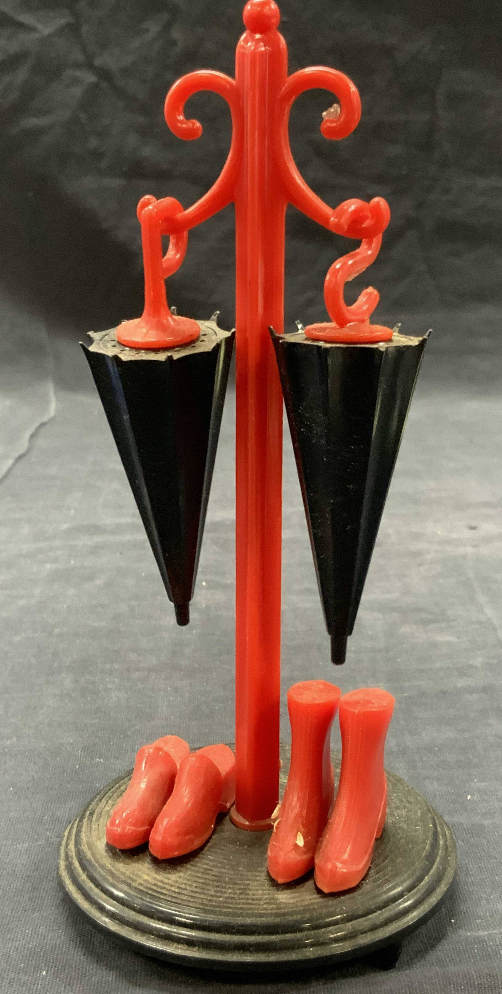 Vintage Novelty Salt & Pepper Shakers, Usa Auction