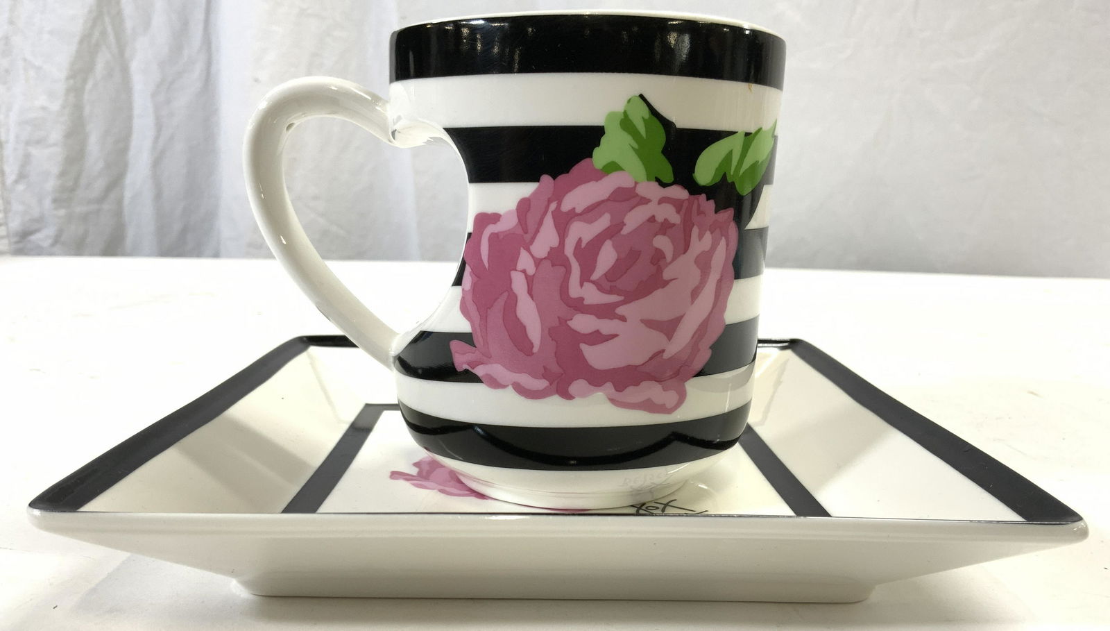 BETSEY JOHNSON Set 2 Porcelain Cup & Plate (1 of 8)