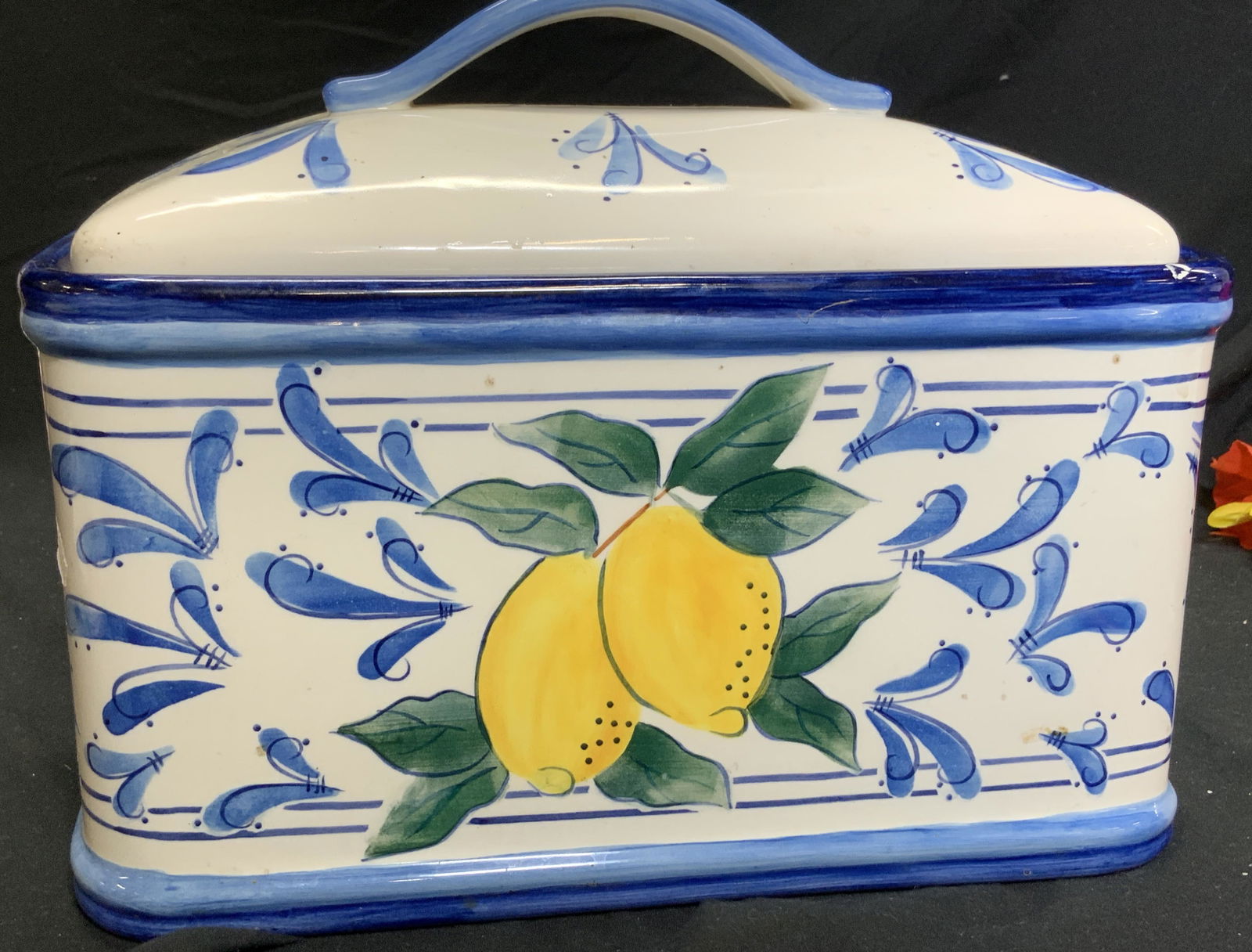 Inspirado Italian Deruta Ceramic Canister w Lid (1 of 6)