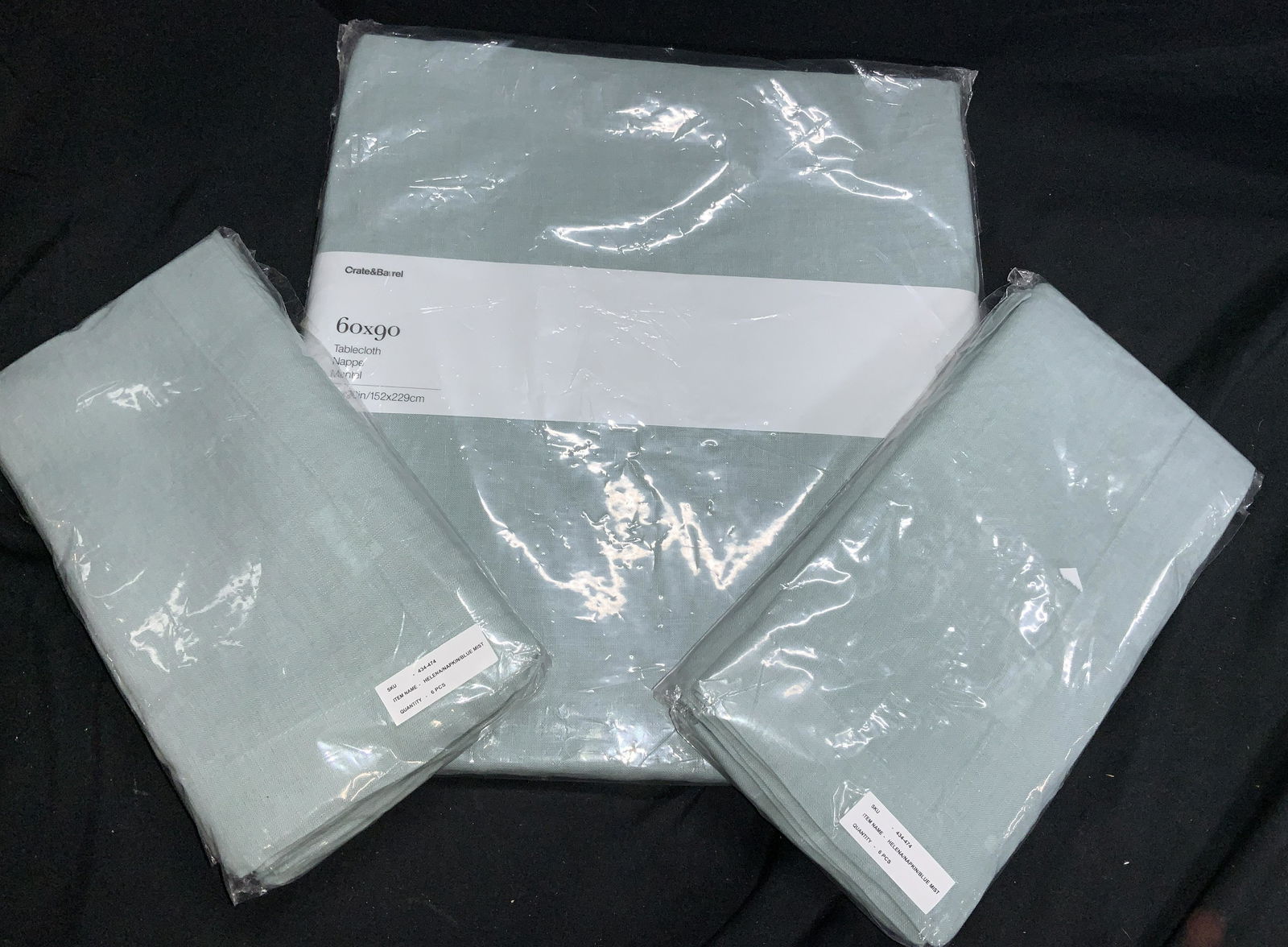 Crate&Barrel Linen Tablecloth& Napkin Set 13 NIP: Crate&Barrel rectangular tablecloth ( 60 x 90 in.) and matching napkins ( 12 total) . 100% linen , called Helena Blue Mist . All new in package ( 3 packages total) Crate &Barrel linen table linens, Cr
