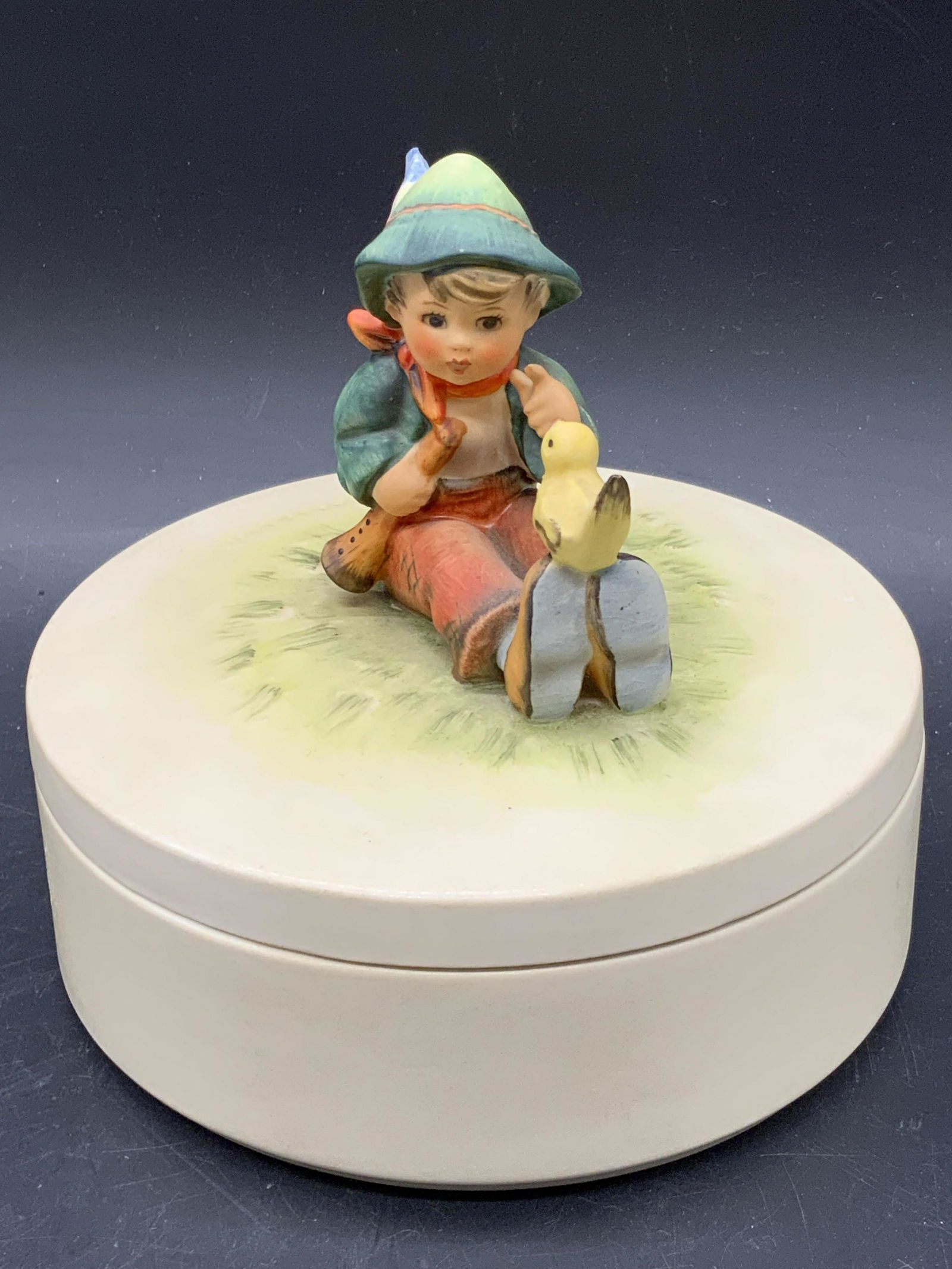 GOEBEL MJ HUMMEL Ceramic Trinket Box (1 of 10)