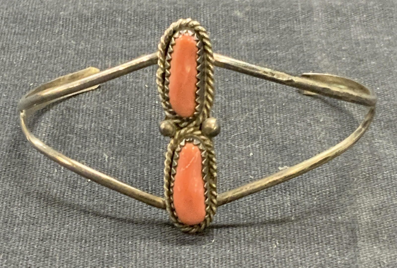 Vtg Sterling Silver & Pink Cabochon Cuff Bracelet (1 of 6)