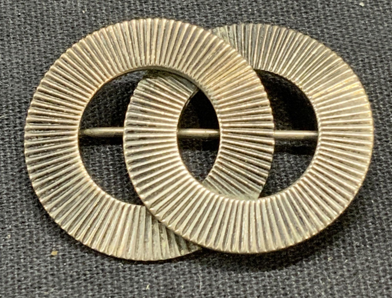 Vintage DANECRAFT Sterling Silver Circle Brooch (1 of 7)