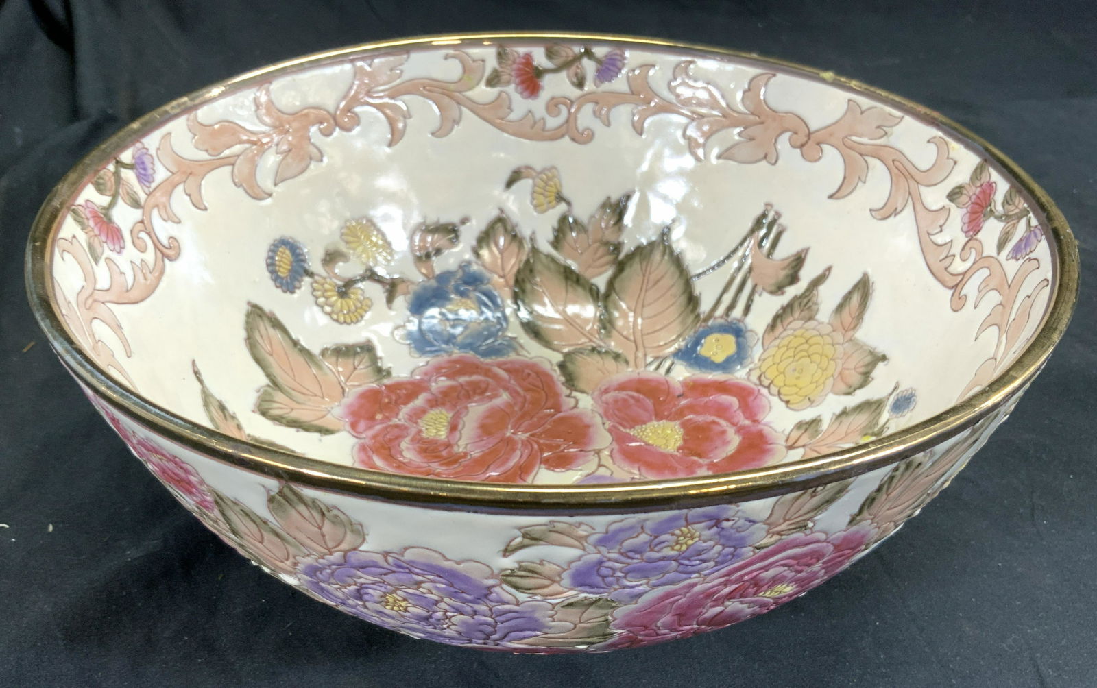 VICTORIA MORAND ANDREA BY SADEK MOSS ROSE Prc Bowl (1 of 6)