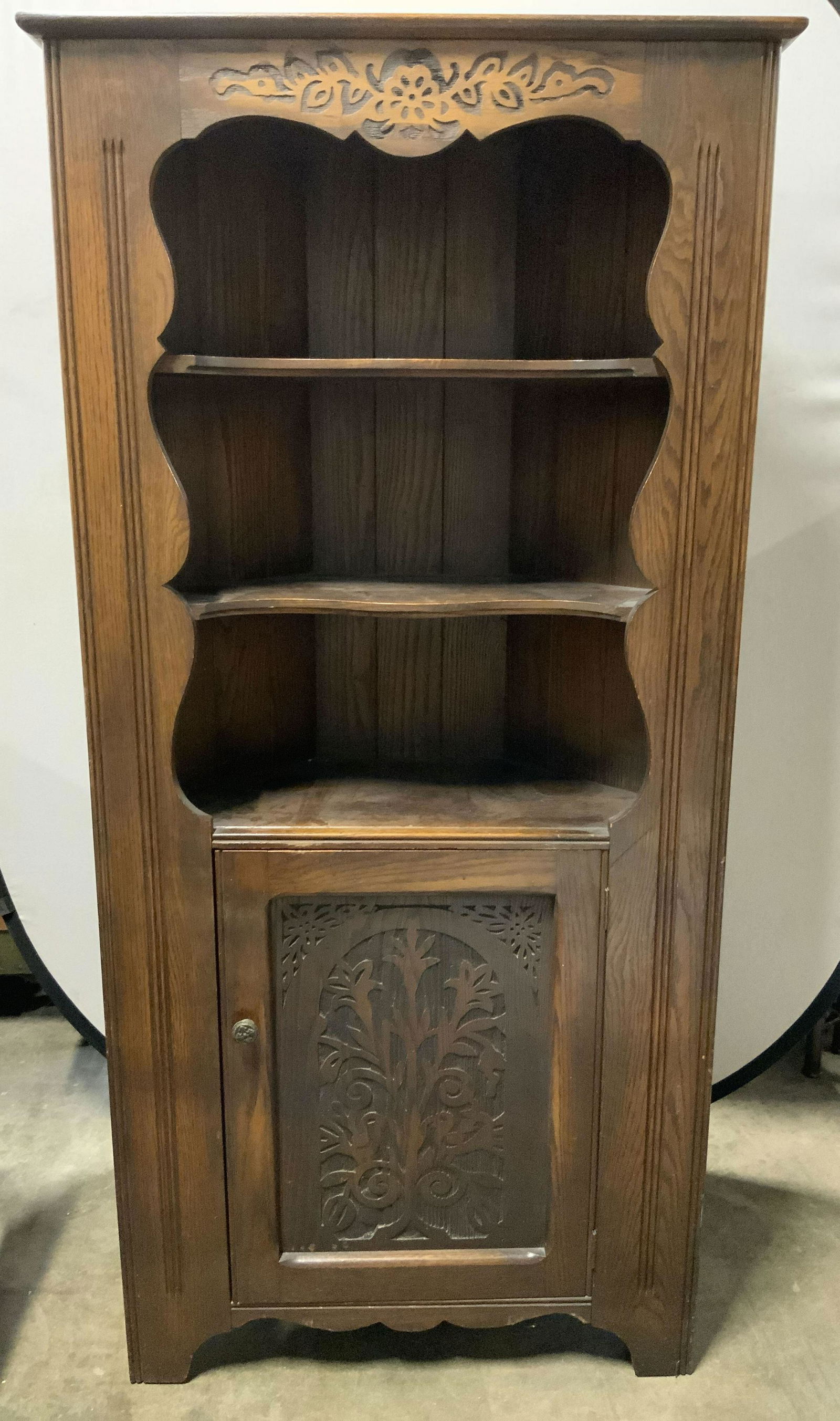 Kuchins Furniture Jacobean Style Corner Auction