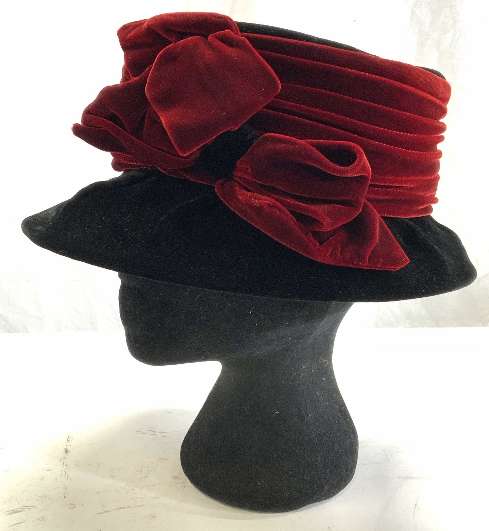 BLIMA Black & Red Velvet Hat (1 of 7)