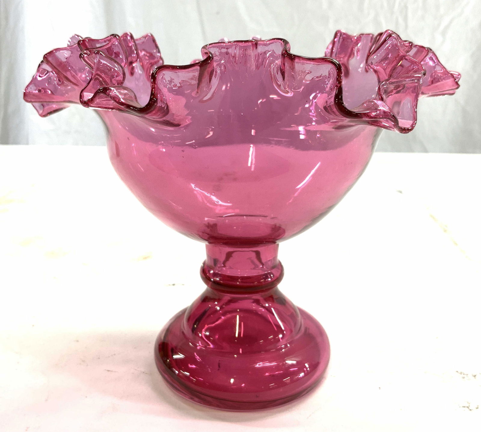Vtg Cranberry Glass Candy Dish Crimped Compote (1 of 6)