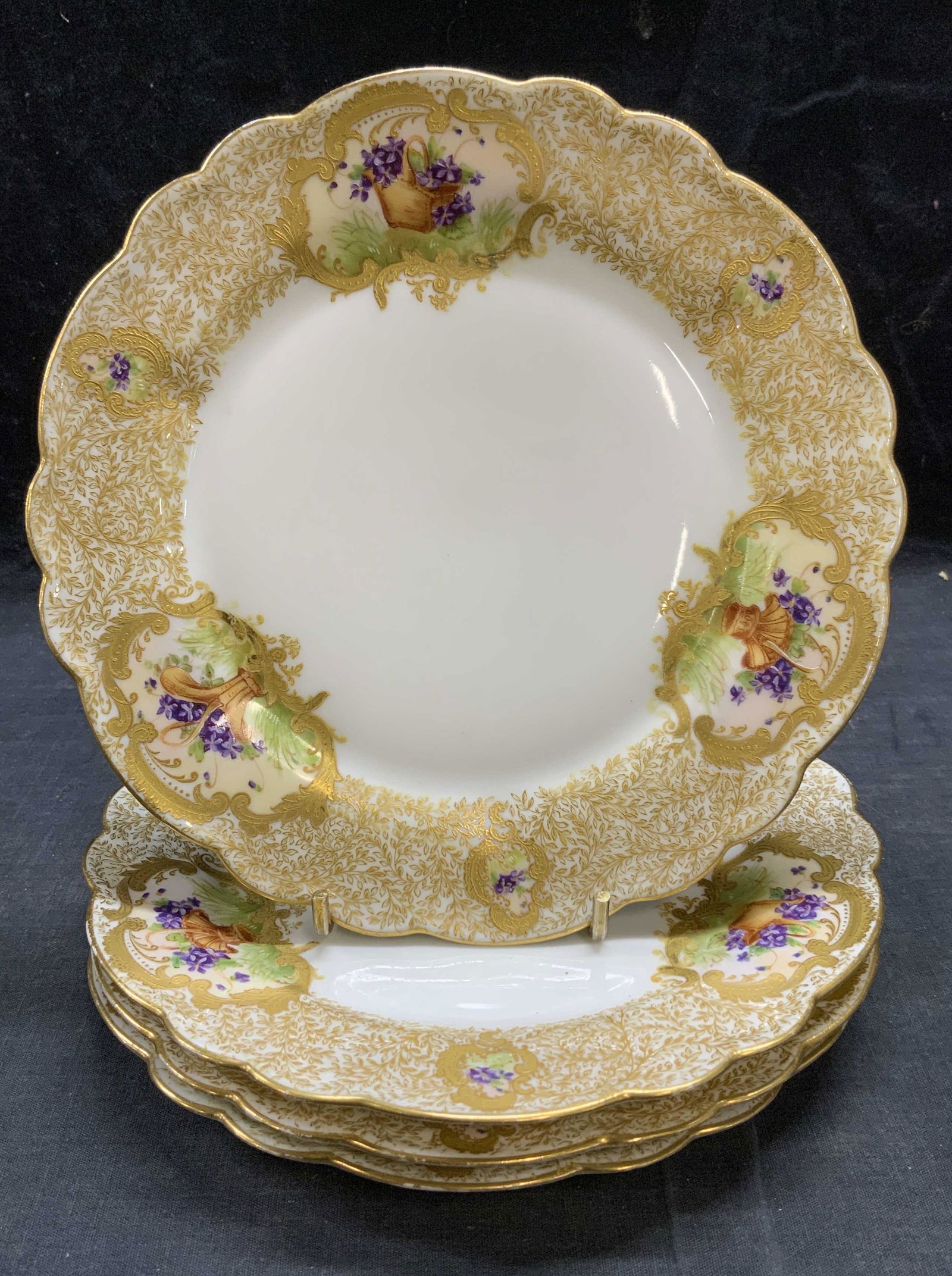 Set 4 LIMOGES DB BEDELL CO Porcelain Plates France (1 of 9)