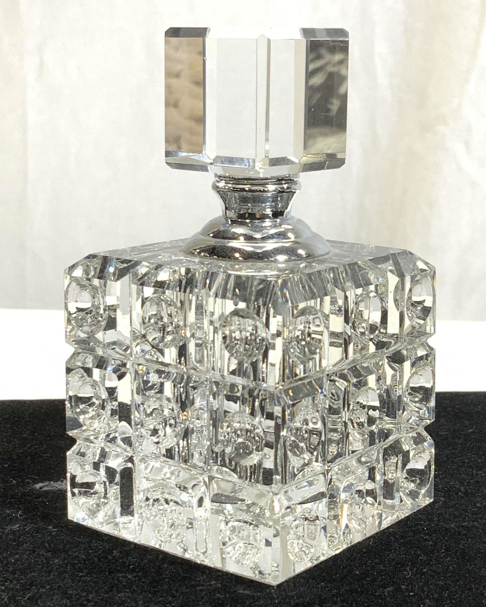 Signed Oleg Cassini Crystal Cube Perfume Bottle (1 of 9)