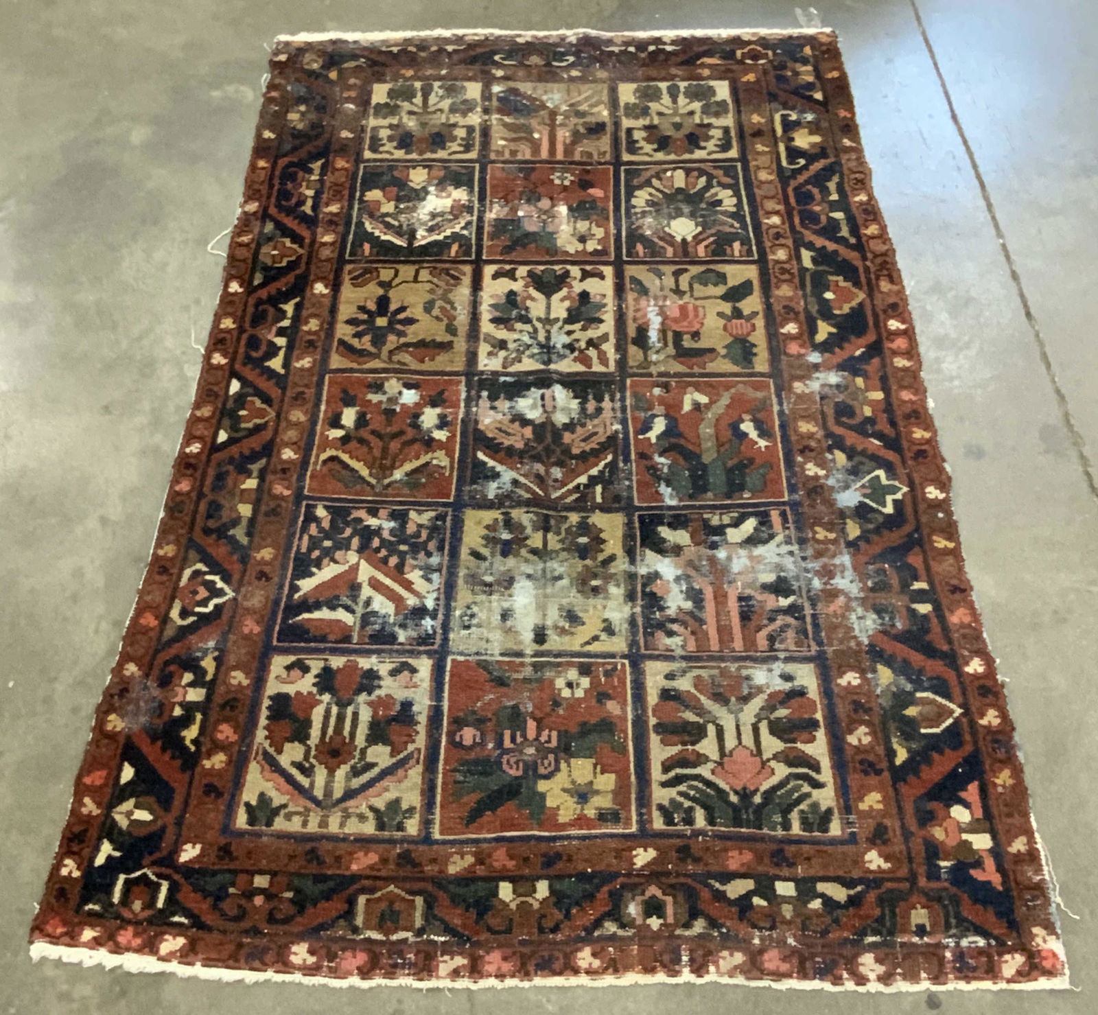 Vintage Persian Bakhtiar Fringe Trim Carpet (1 of 13)