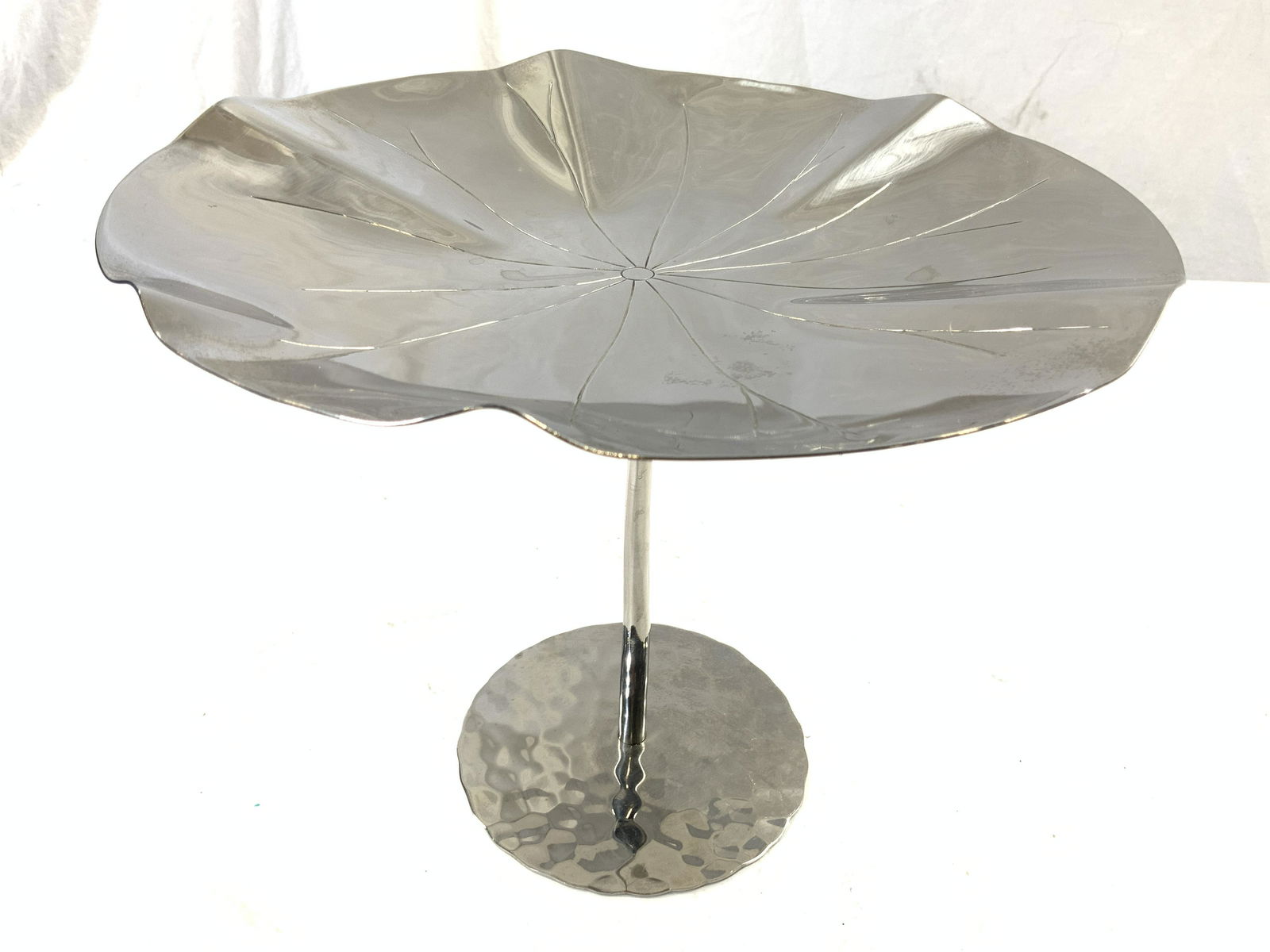 MICHAEL ARAM Lily Pad Pedestaled Serving Dish (1 of 7)