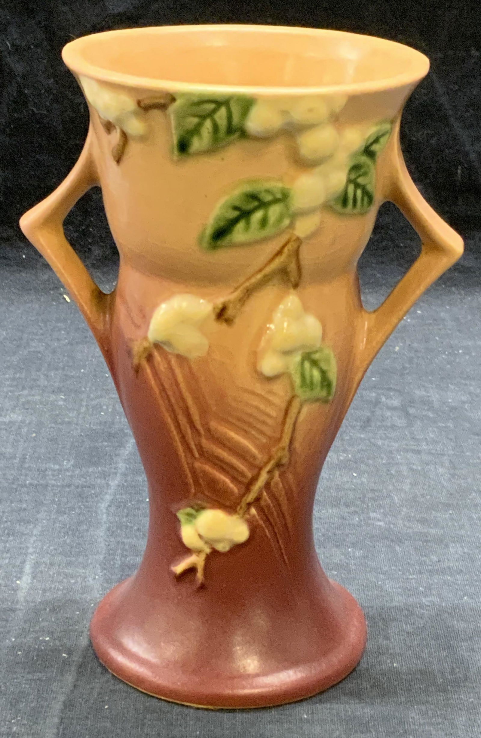 Vintage ROSEVILLE Red Art Pottery Vase USA (1 of 6)