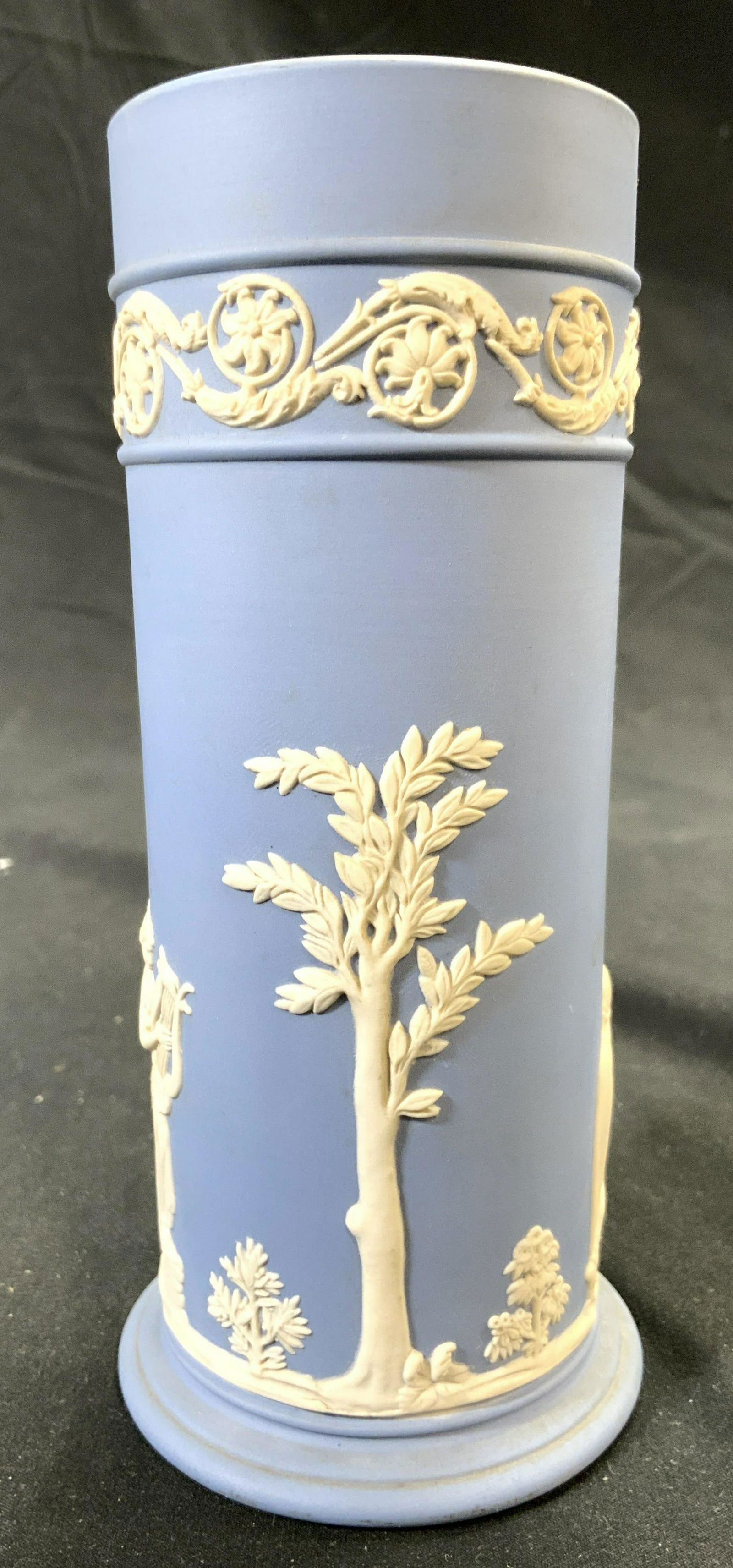 WEDGWOOD Vintage Jasperware Vessel England (1 of 6)