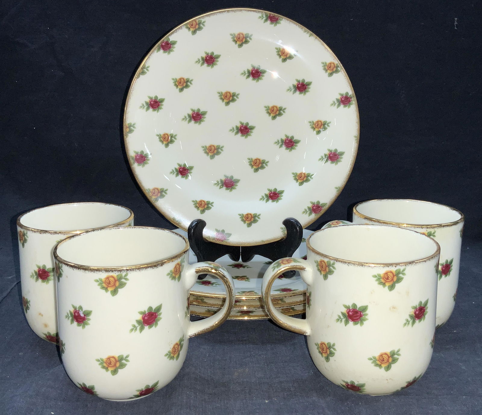 Set 8 ROYAL ALBERT Coffee Cups & Dishes (1 of 7)