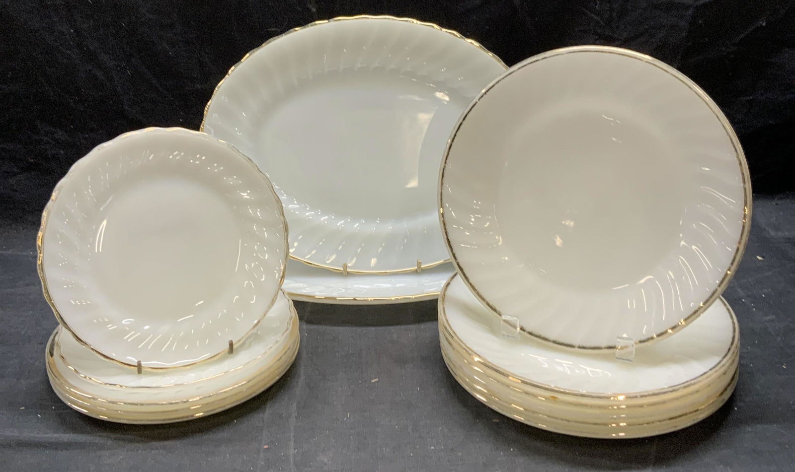 Set 13 Anchor Hocking Fire King Glass Tableware (1 of 12)