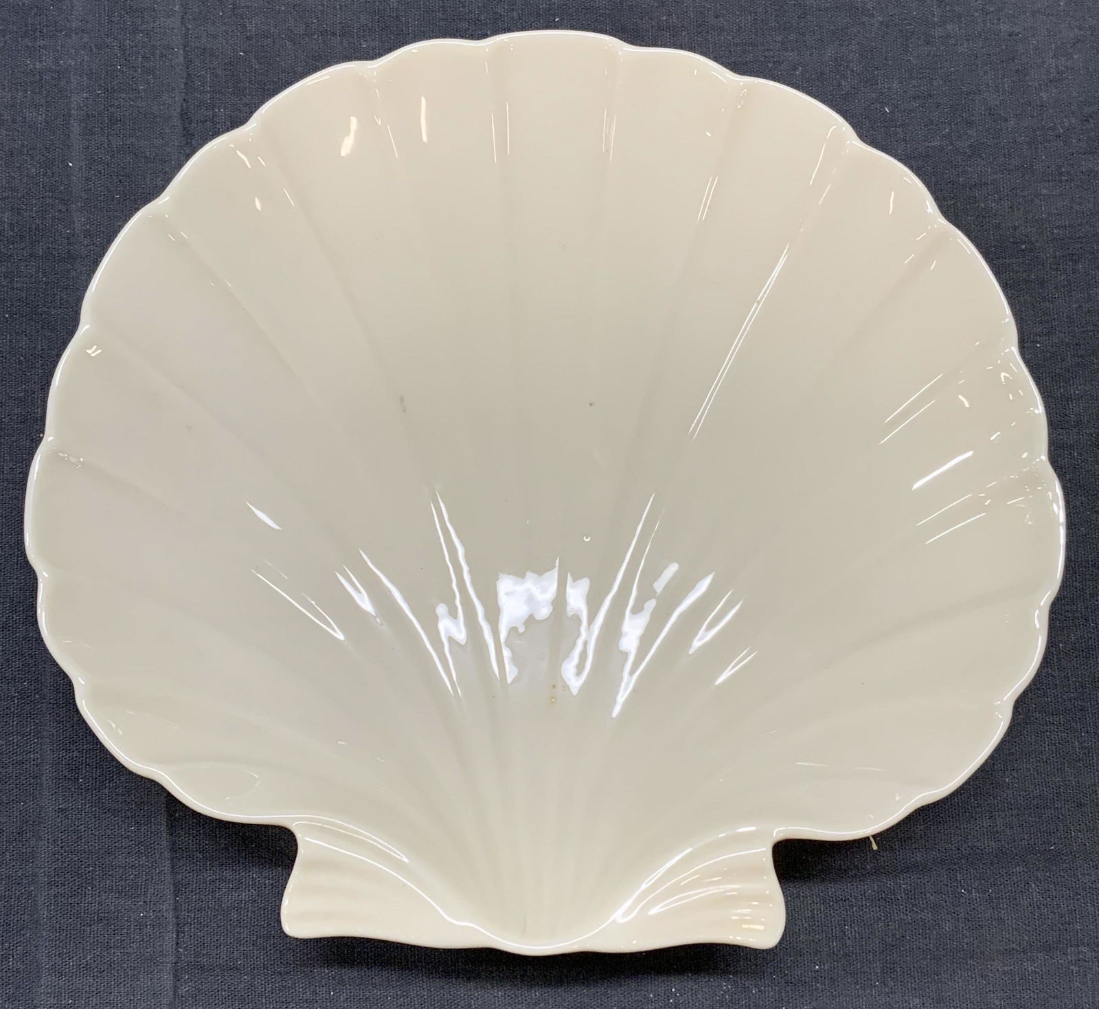 Lenox Cream China Shell Dish, USA (1 of 6)