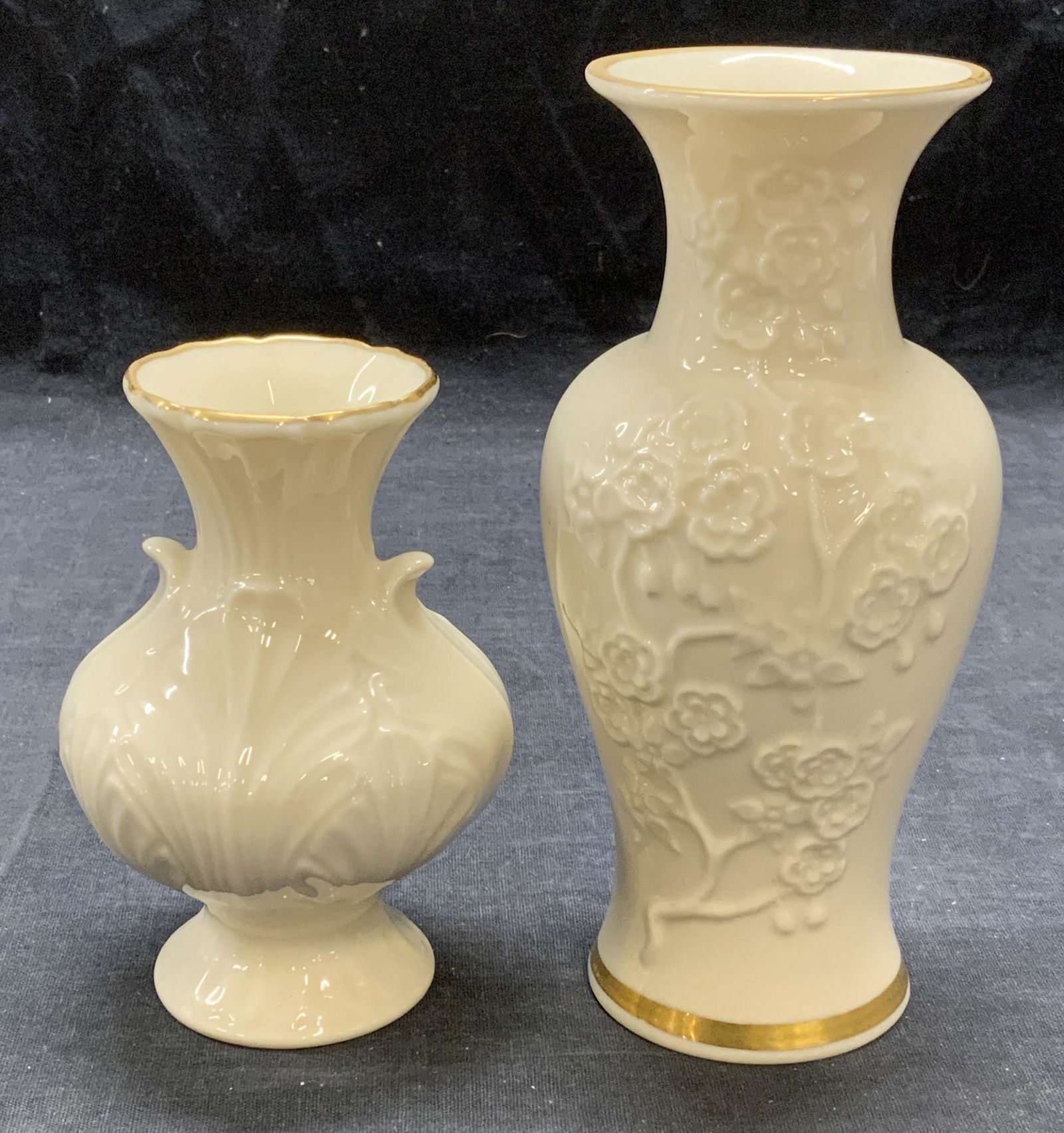 Lot 2 Lenox Cream Gilt China Vases (1 of 11)
