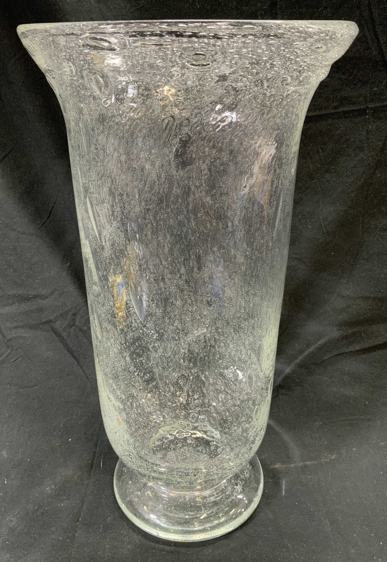BOSPHORUS Hand Blown Art Glass Vase Vessel: Vase appears to be BOSPHORUS (No apparent markings). Vase is glass, appears to be hand blown due to pontil on underside. Vase is footed. Vessel. Measures approx 15 inches tall 9 inches wide. Vase, ves