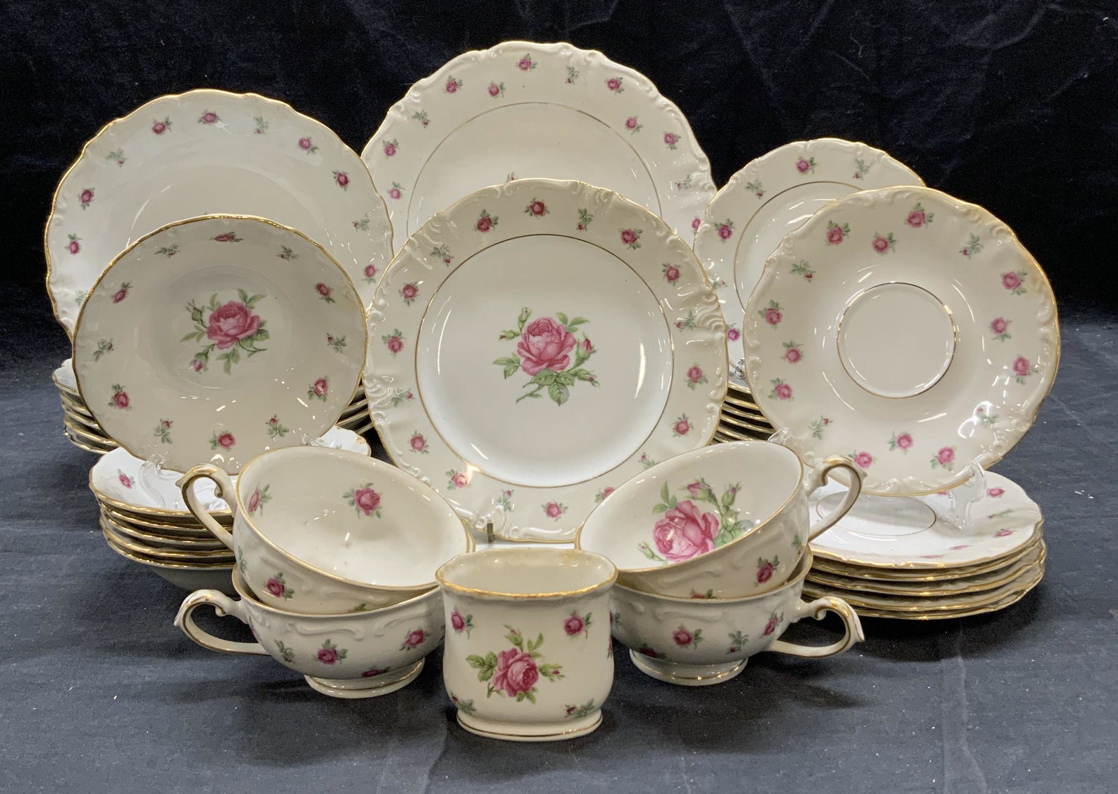 Set 35 Treasure Chest Porcelain Rose Tableware (1 of 9)