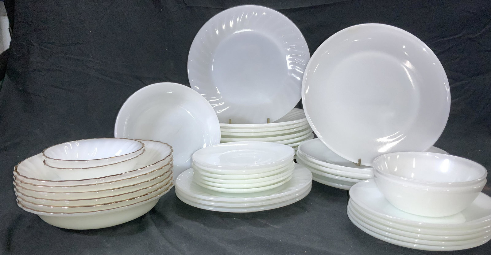 Anchor Hocking Fire King Milk Glass Tableware, 45 (1 of 8)