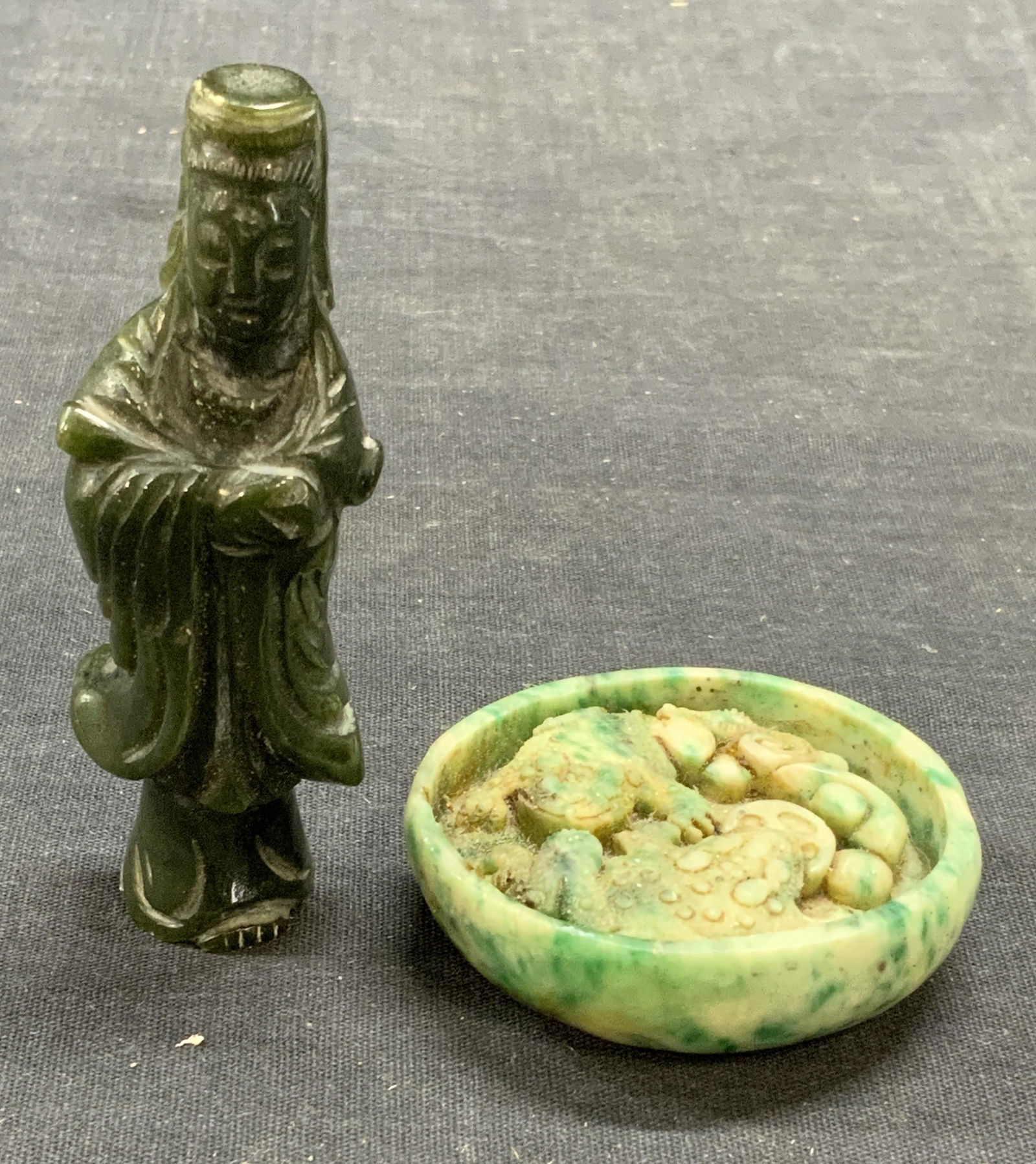 Lot 2 Carved Jade Frog & Deity Figurines (1 of 7)