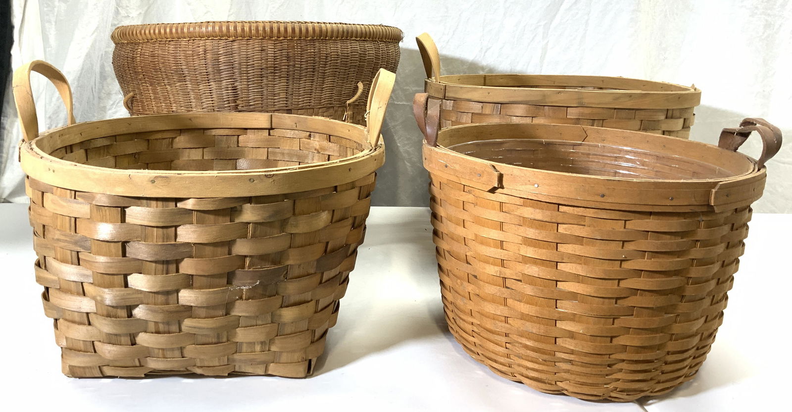 Lot 4 Vintage Woven Wicker Baskets (1 of 6)