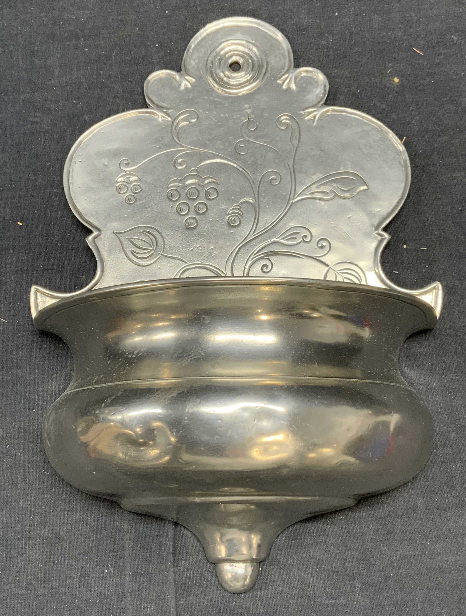 Pierre Deux Pewter Etched Wall Pocket France: Pierre Deux pewter wall pocket with etched grapevine motif. Some surface wear consistent with exposure. Trademarked to underside. Measures approx. 11.25 x 7.75 x 4 inches. Piece has weight. France, Fr